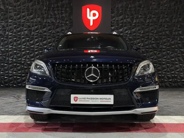 Mercedes-Benz M-Class view 2