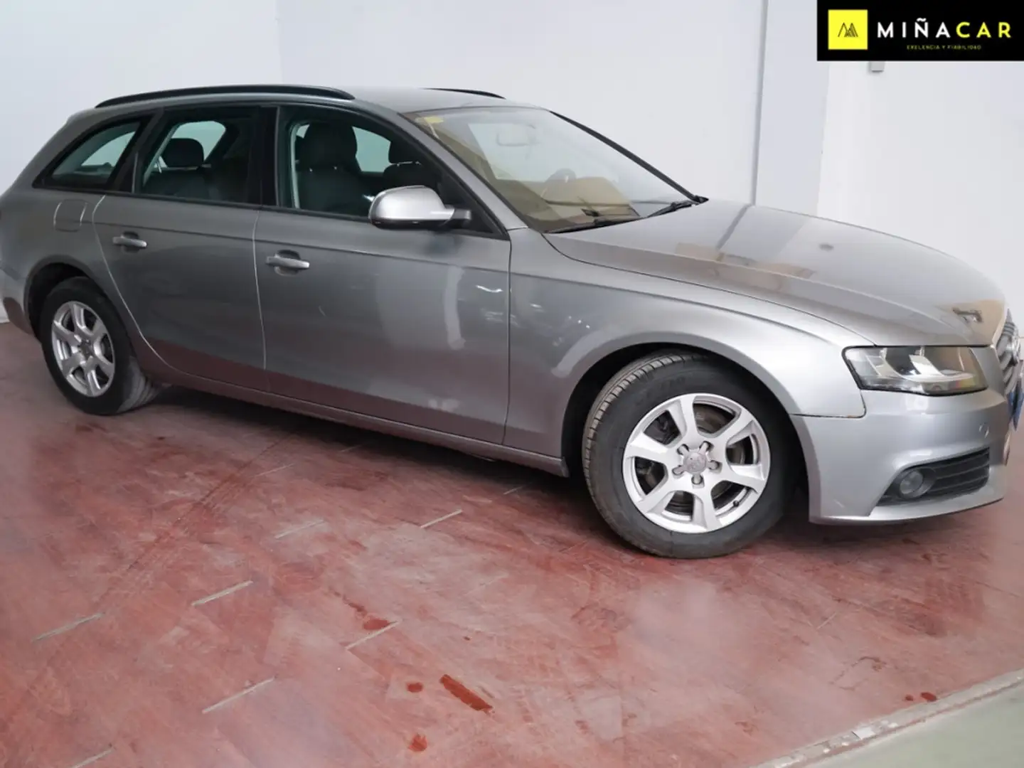Audi A4 Avant 2.0TDI DPF 143 Gris - 2