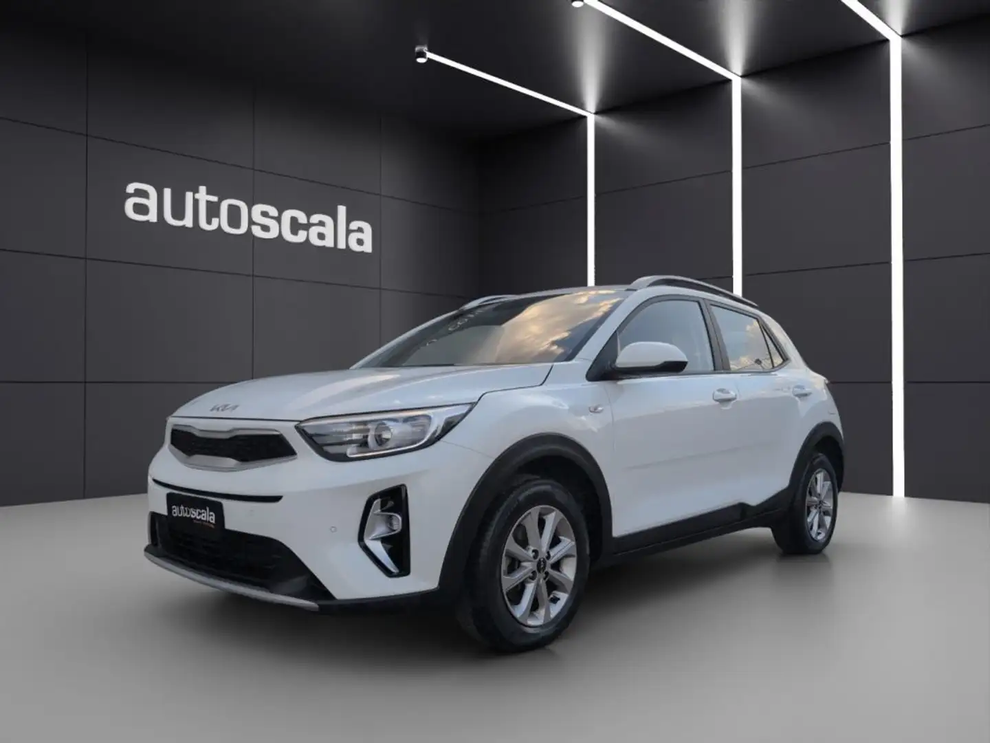 Kia Stonic 1.2 DPI Urban Bianco - 1