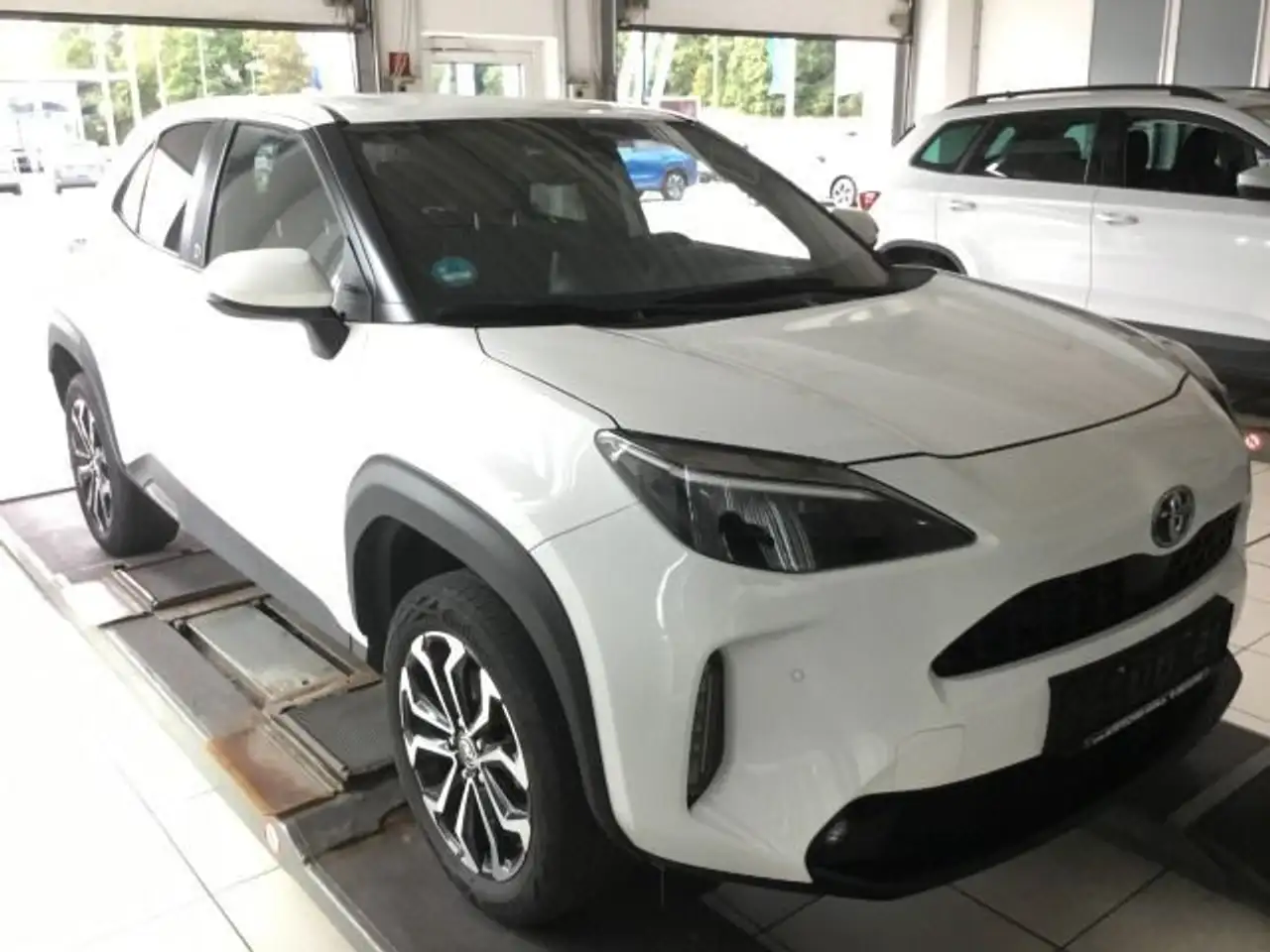 Toyota Yaris Cross 1.5 Hyb. TEAM D LED+NAV+RFK+SHZ+360°, миниатюра 2