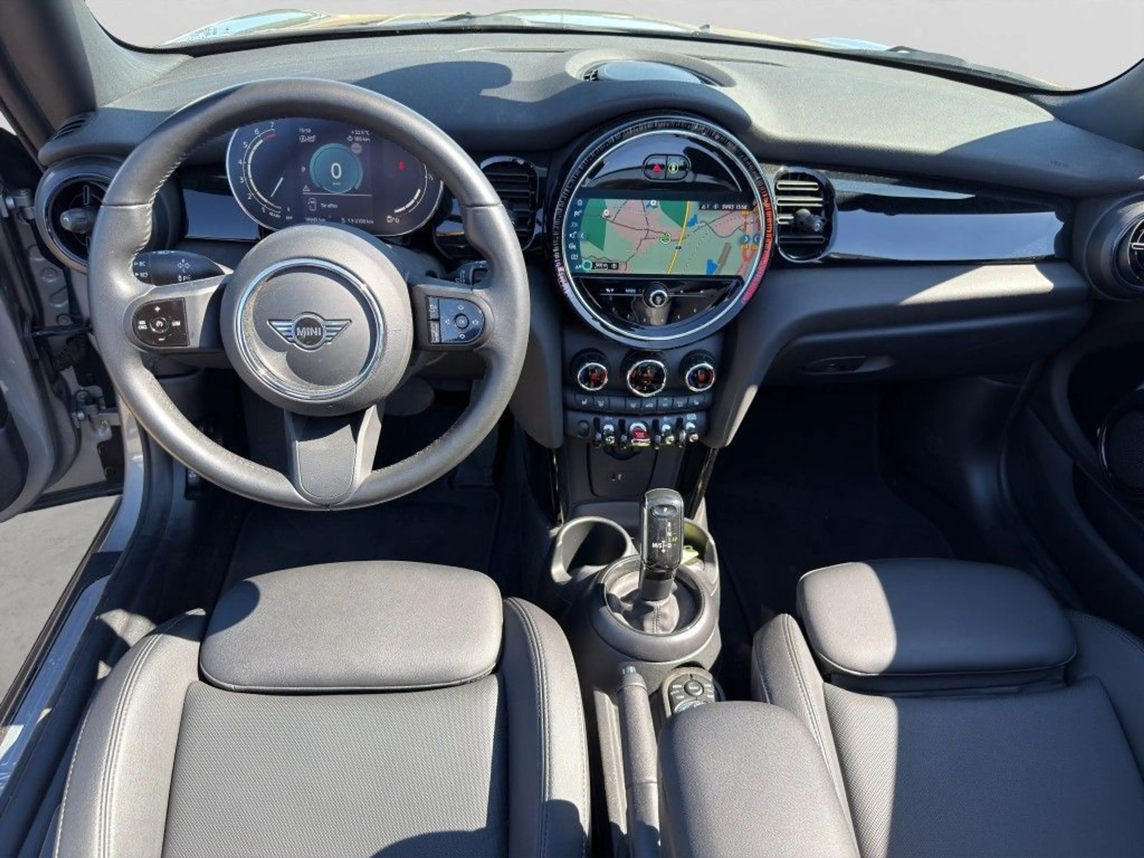 MINI Cooper Cabrio Mini Cooper Cabrio Aut. Classic Trim — photo 12