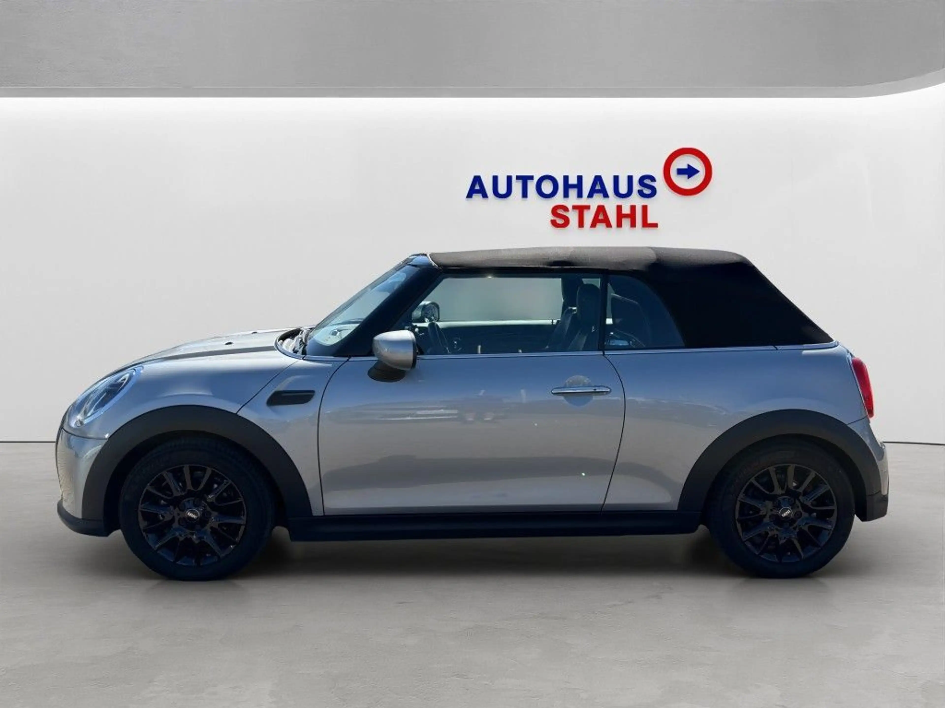 MINI Cooper Cabrio Mini Cooper Cabrio Aut. Classic Trim — photo 2