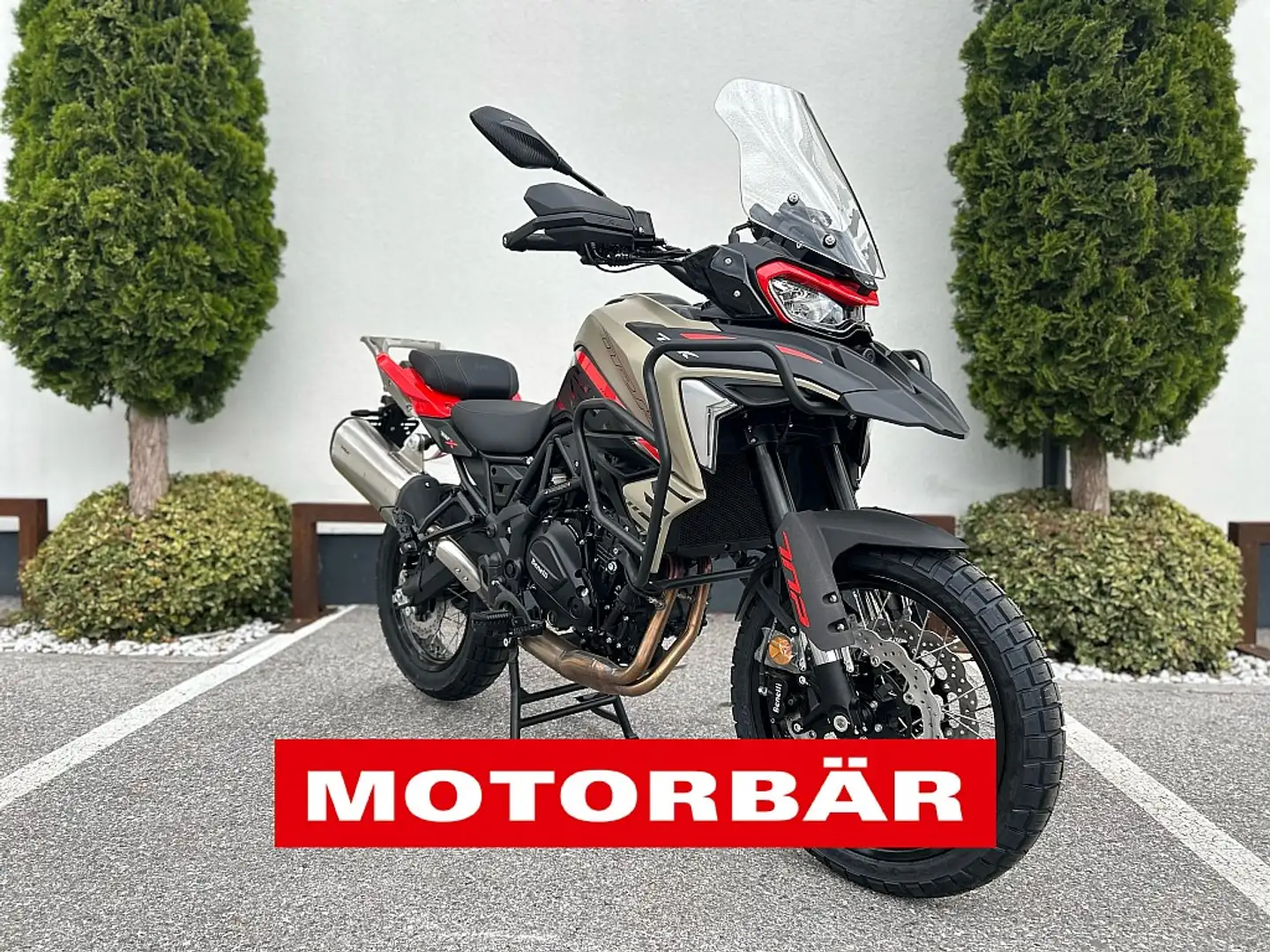 Benelli TRK 702 TRK 702 X - 1