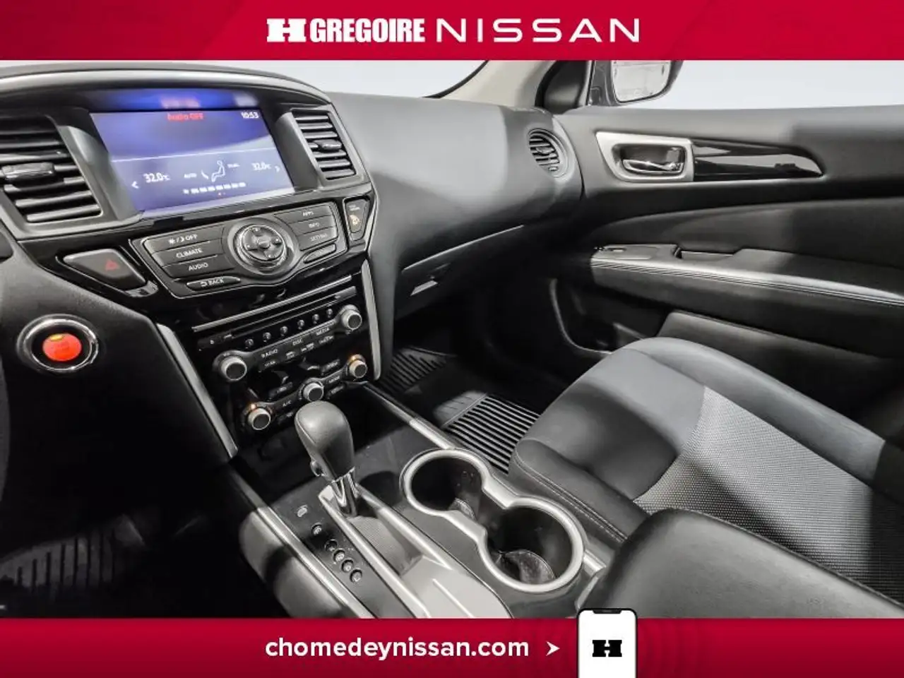 Nissan Pathfinder снимка Nissan Pathfinder