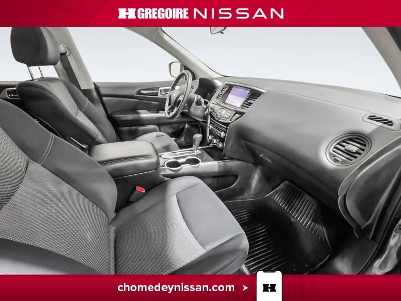 Nissan Pathfinder снимка Nissan Pathfinder