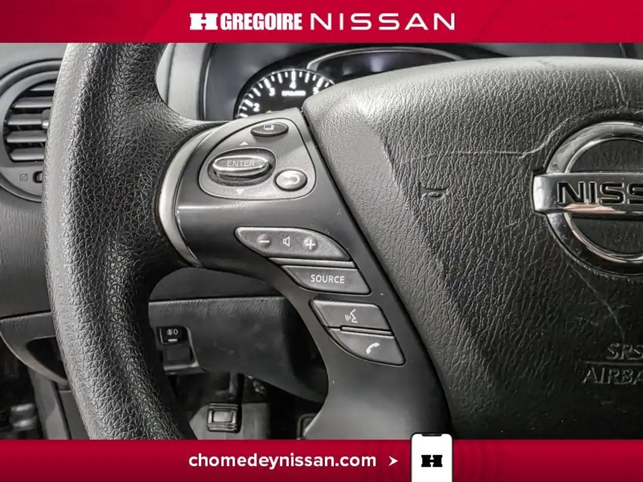 Nissan Pathfinder снимка Nissan Pathfinder
