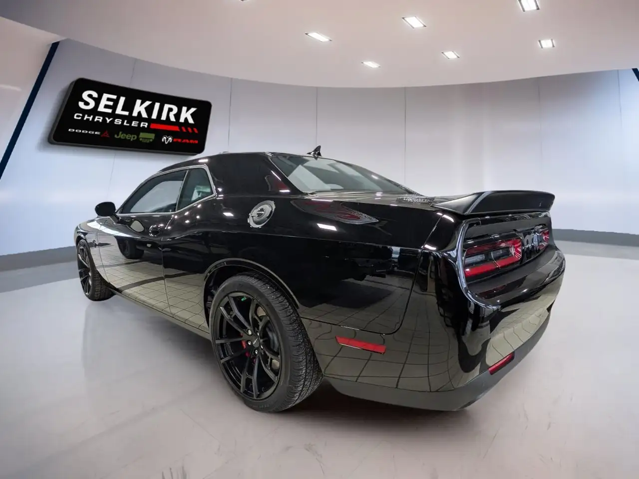 Dodge Challenger снимка Dodge Challenger