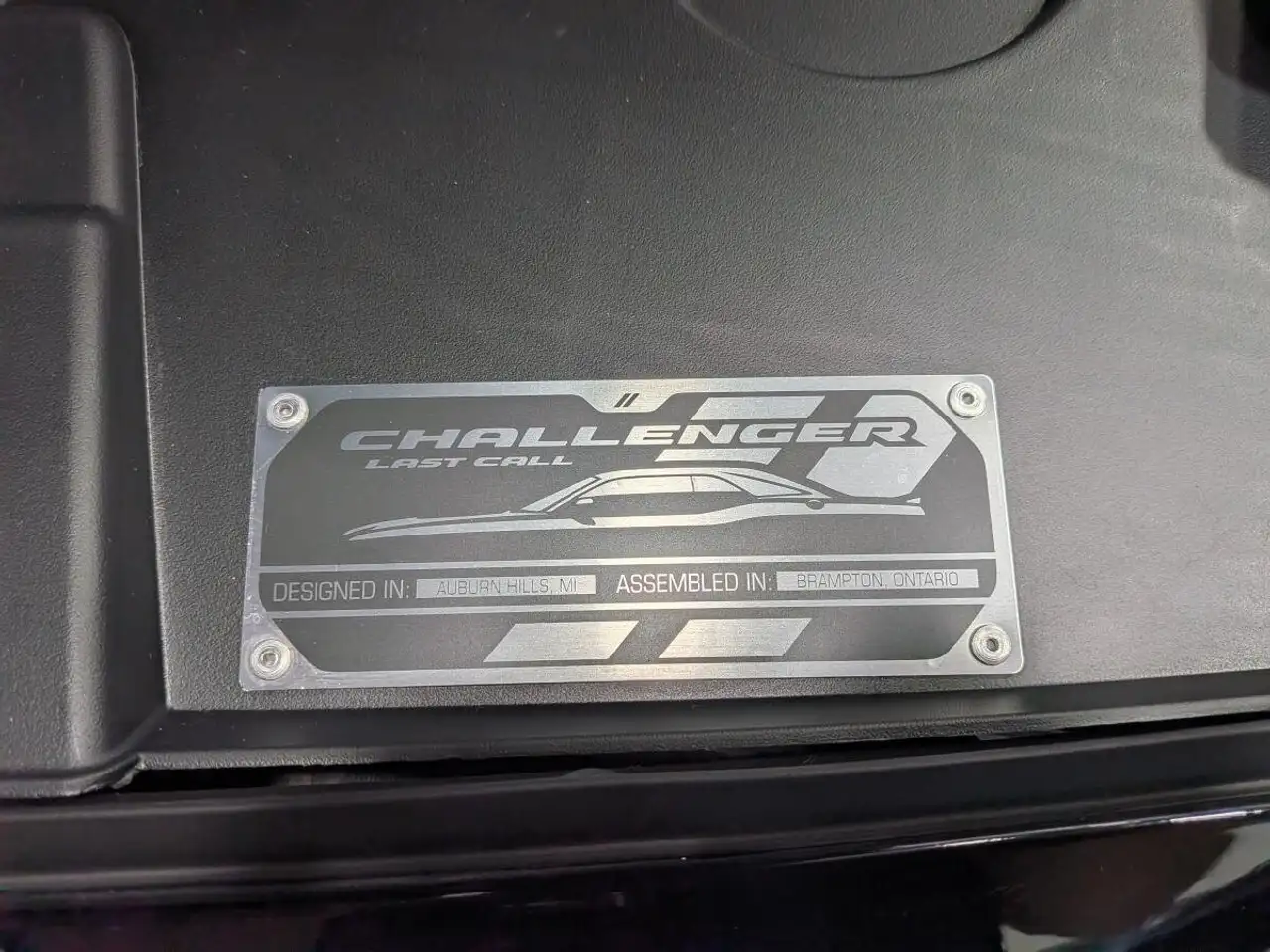 Dodge Challenger снимка Dodge Challenger