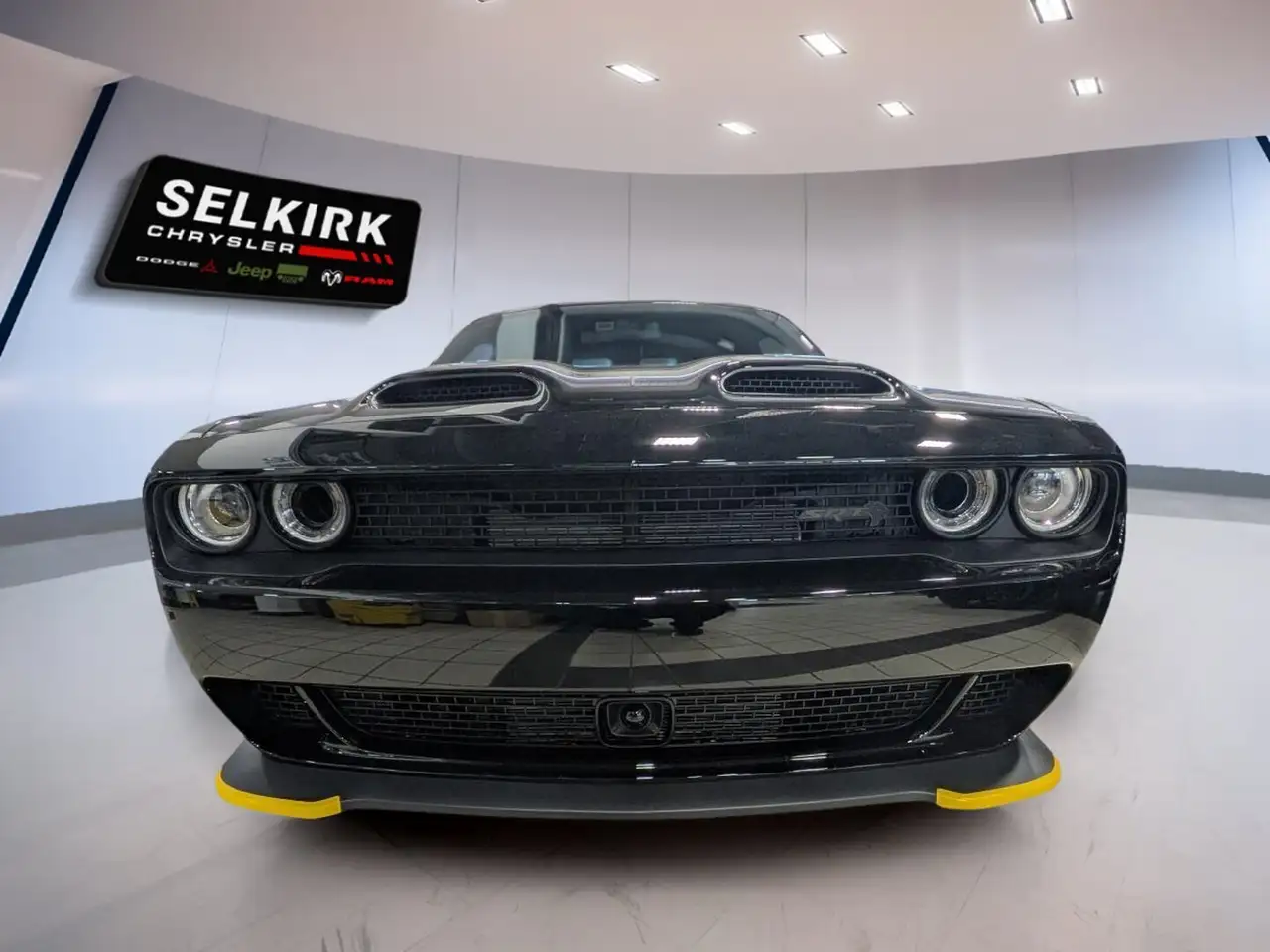 Dodge Challenger снимка Dodge Challenger