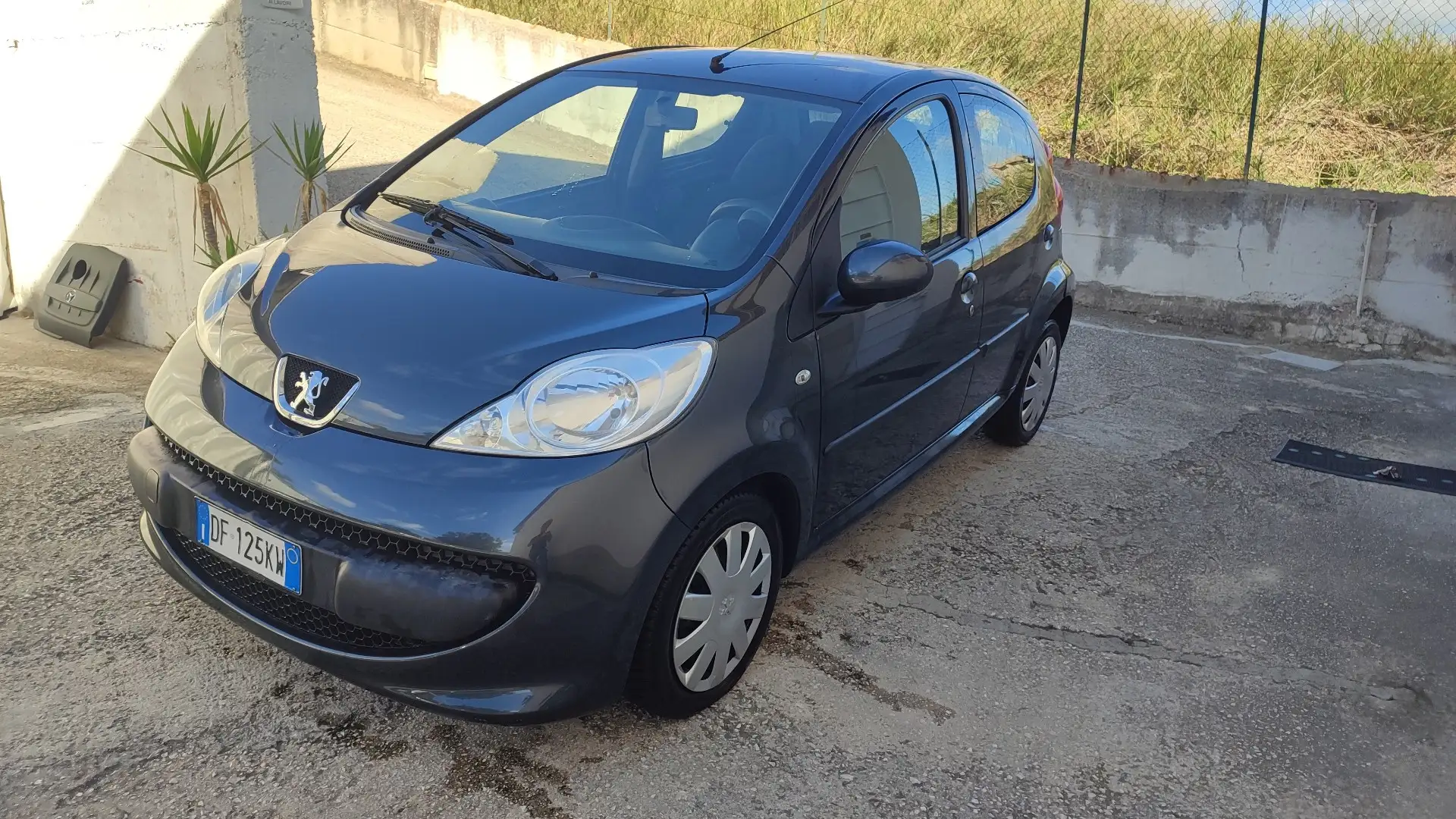 Peugeot 107 5p 1.0 12v Sweet Years - 1