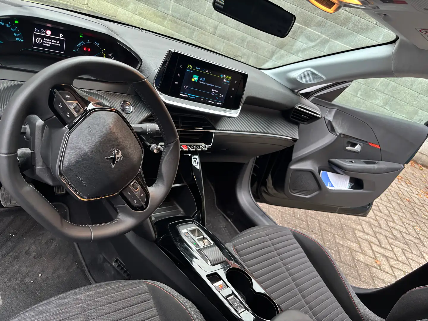 Peugeot e-208 Negro - 2