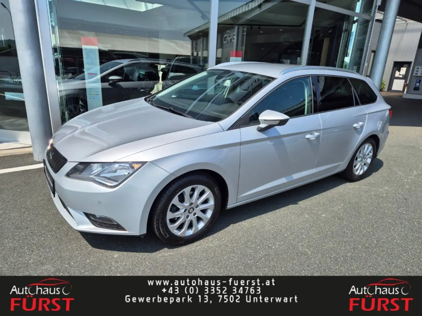 SEAT Leon ST Executive 1,6 TDI CR Ecomotive *AHV*8-Fach* Grau - 1