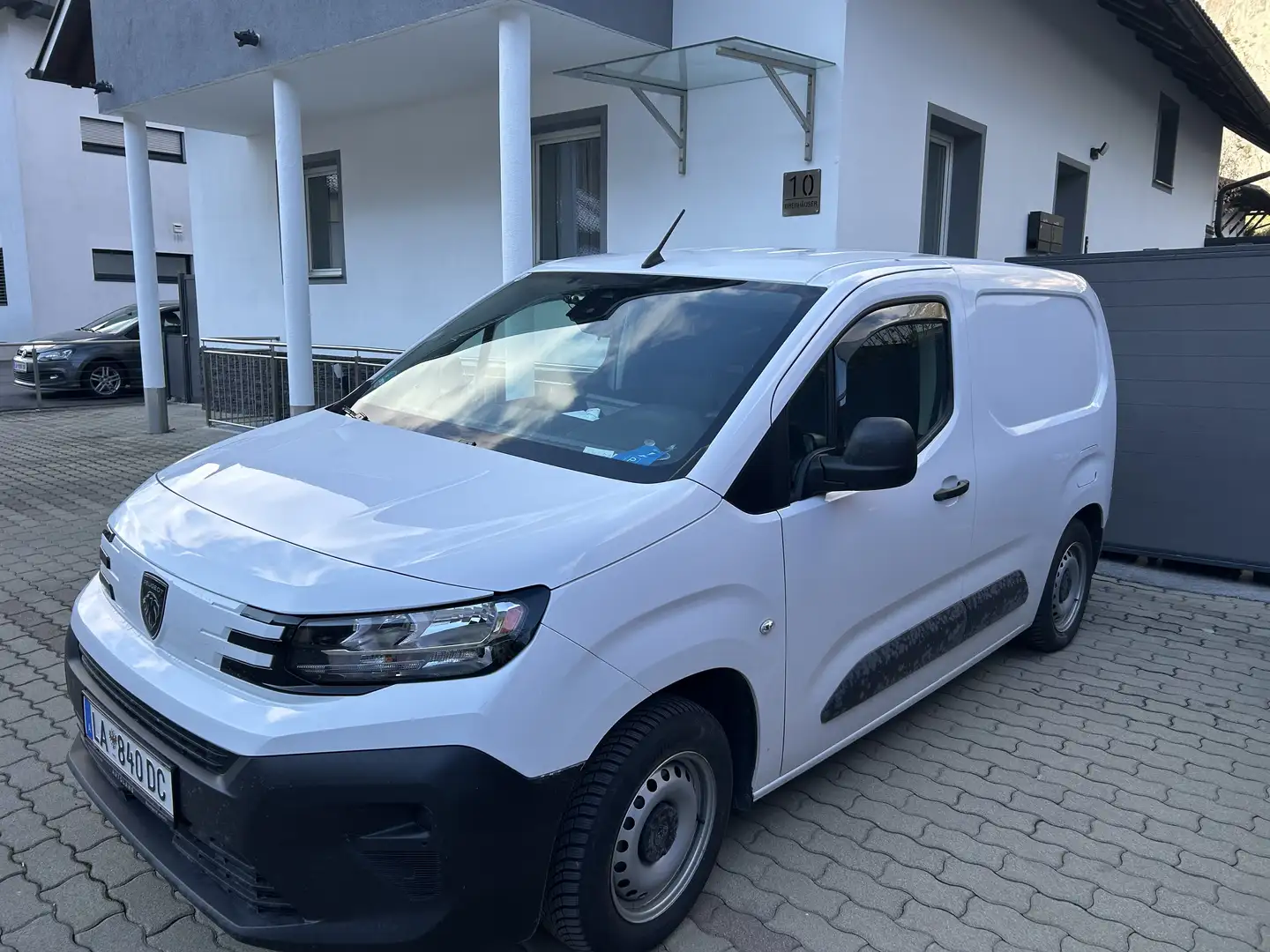 Peugeot Partner 1.5 BlueHDi 100 L2 EHZ Doppelkabine Weiß - 2