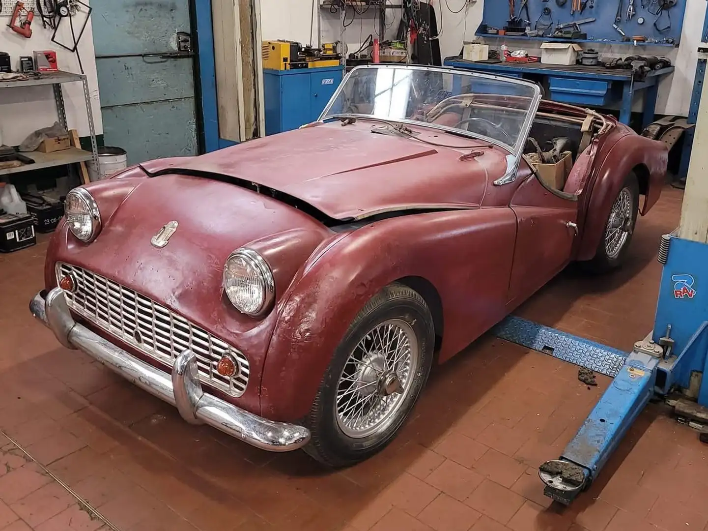 Triumph TR3 TR 3 A DA RESTAURO Bianco - 1