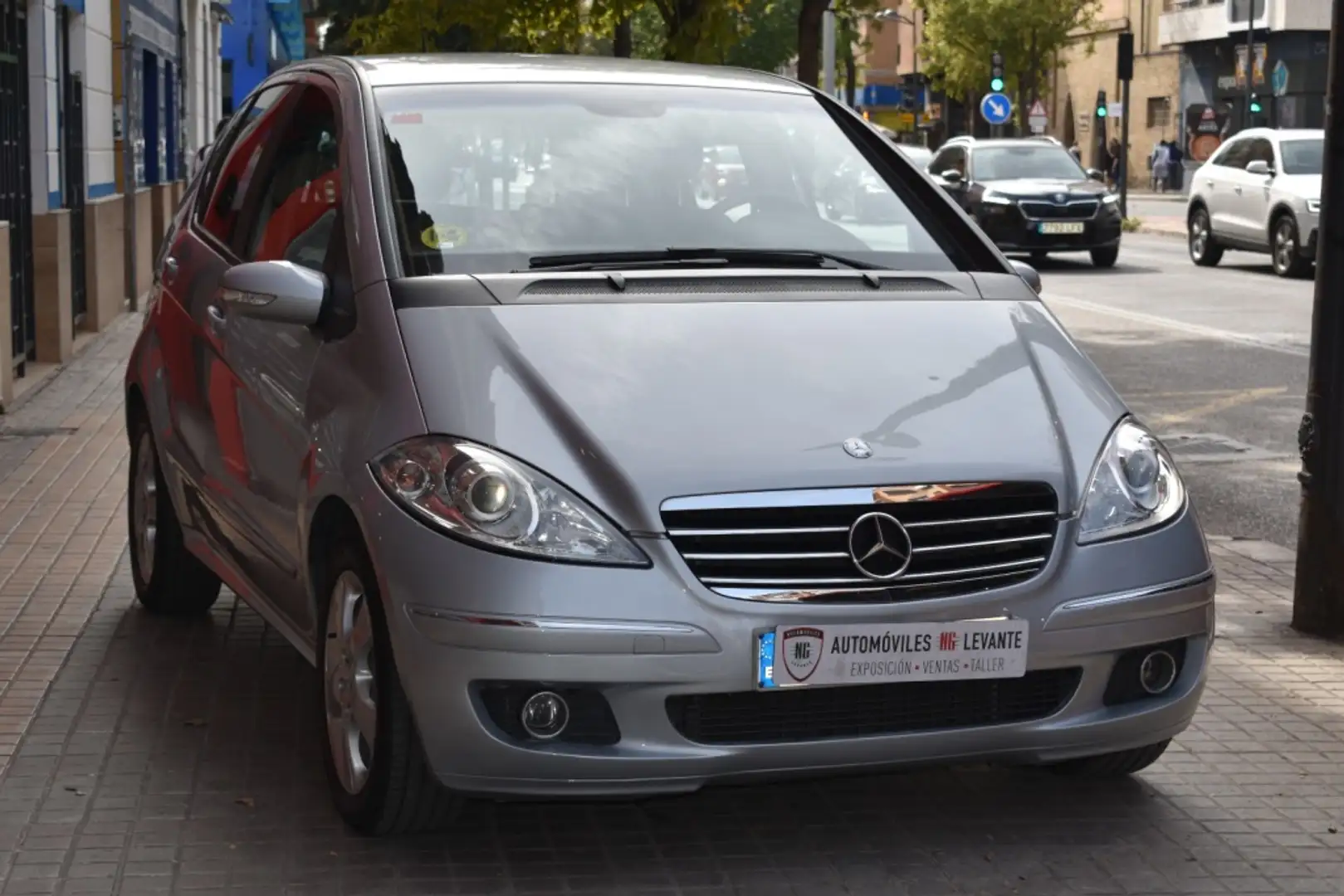 Mercedes-Benz A 170 Plateado - 2