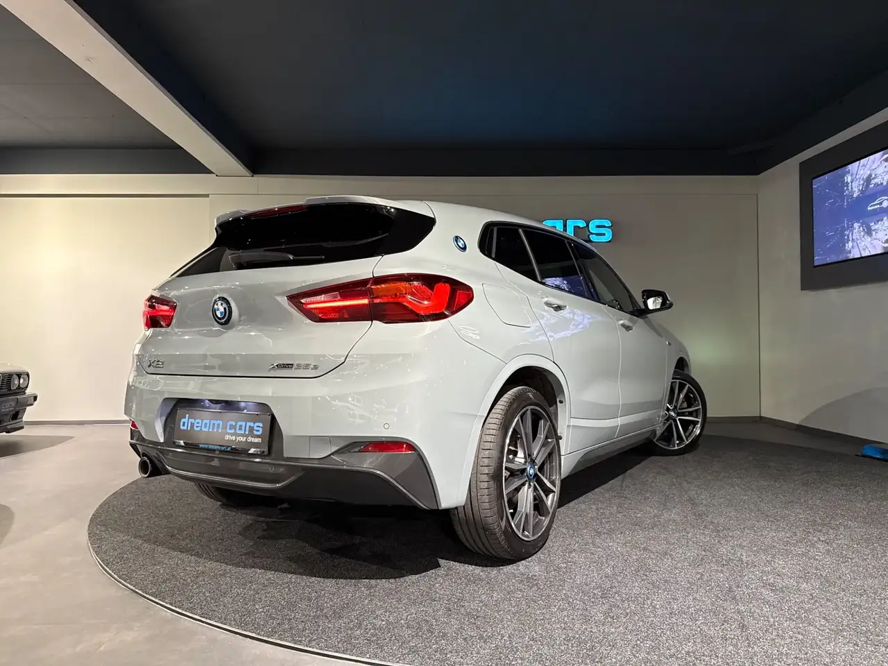BMW X2 xDrive25e PHEV Aut. / M Sportpaket / Panoramadach Bild 2