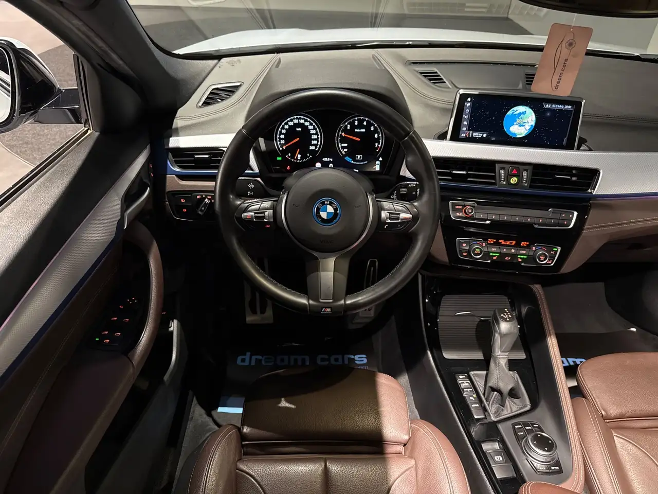 BMW X2 xDrive25e PHEV Aut. / M Sportpaket / Panoramadach Bild 18