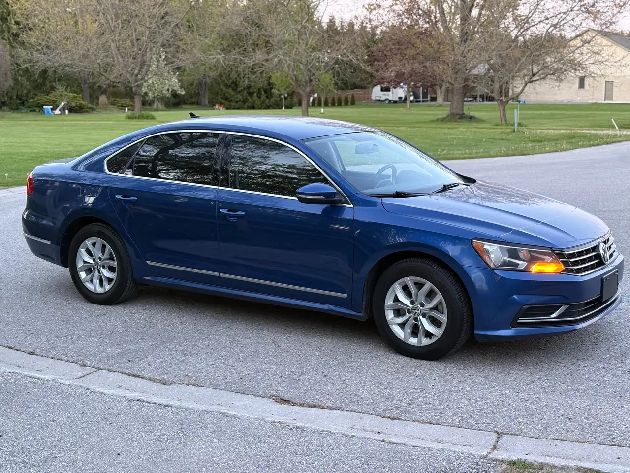 Volkswagen Passat снимка Volkswagen Passat