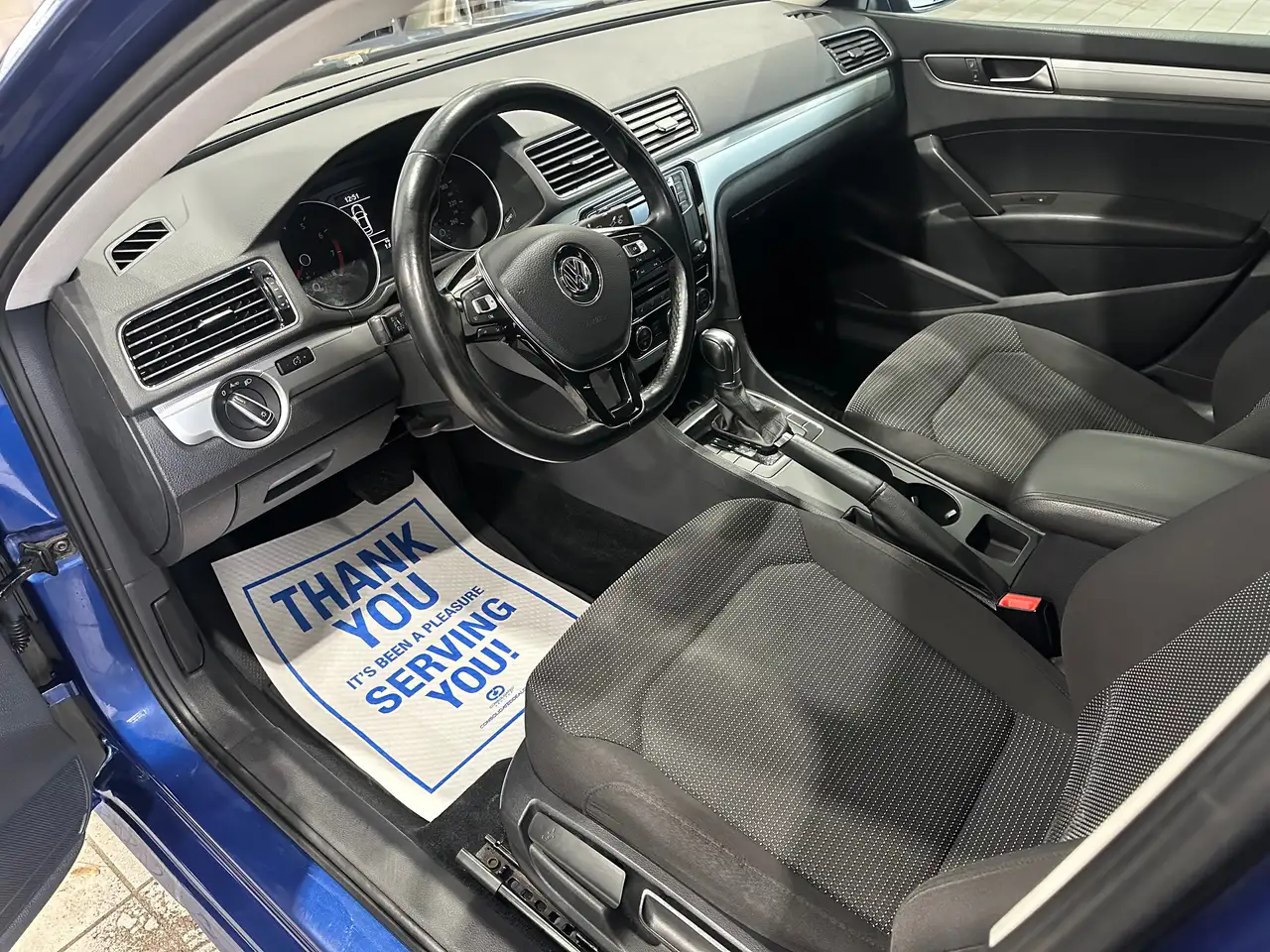 Volkswagen Passat снимка Volkswagen Passat