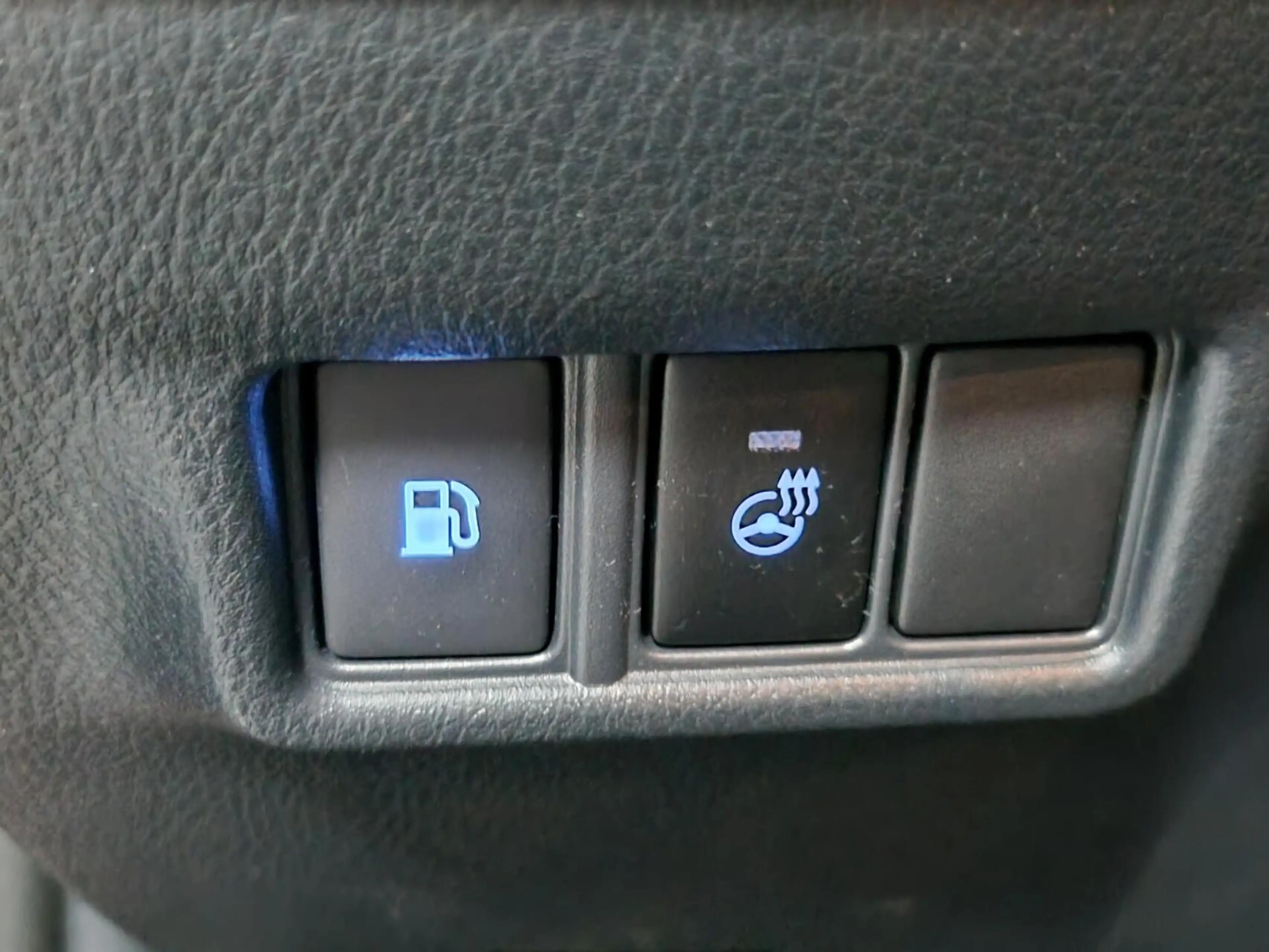 Toyota C-HR 2.0 Hybrid Style Bi-Tone / BSM / PDC — photo 25
