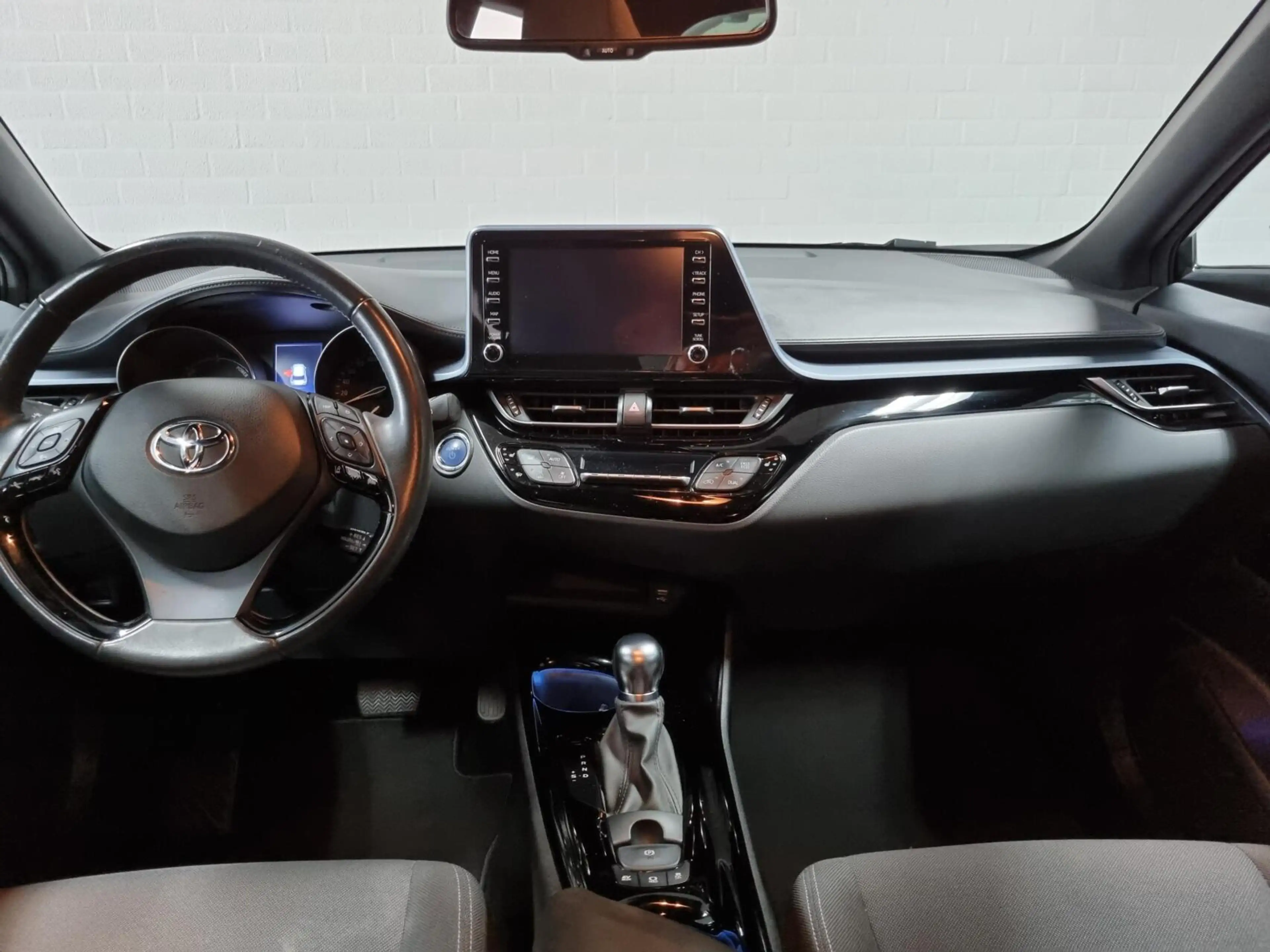 Toyota C-HR 2.0 Hybrid Style Bi-Tone / BSM / PDC — photo 7