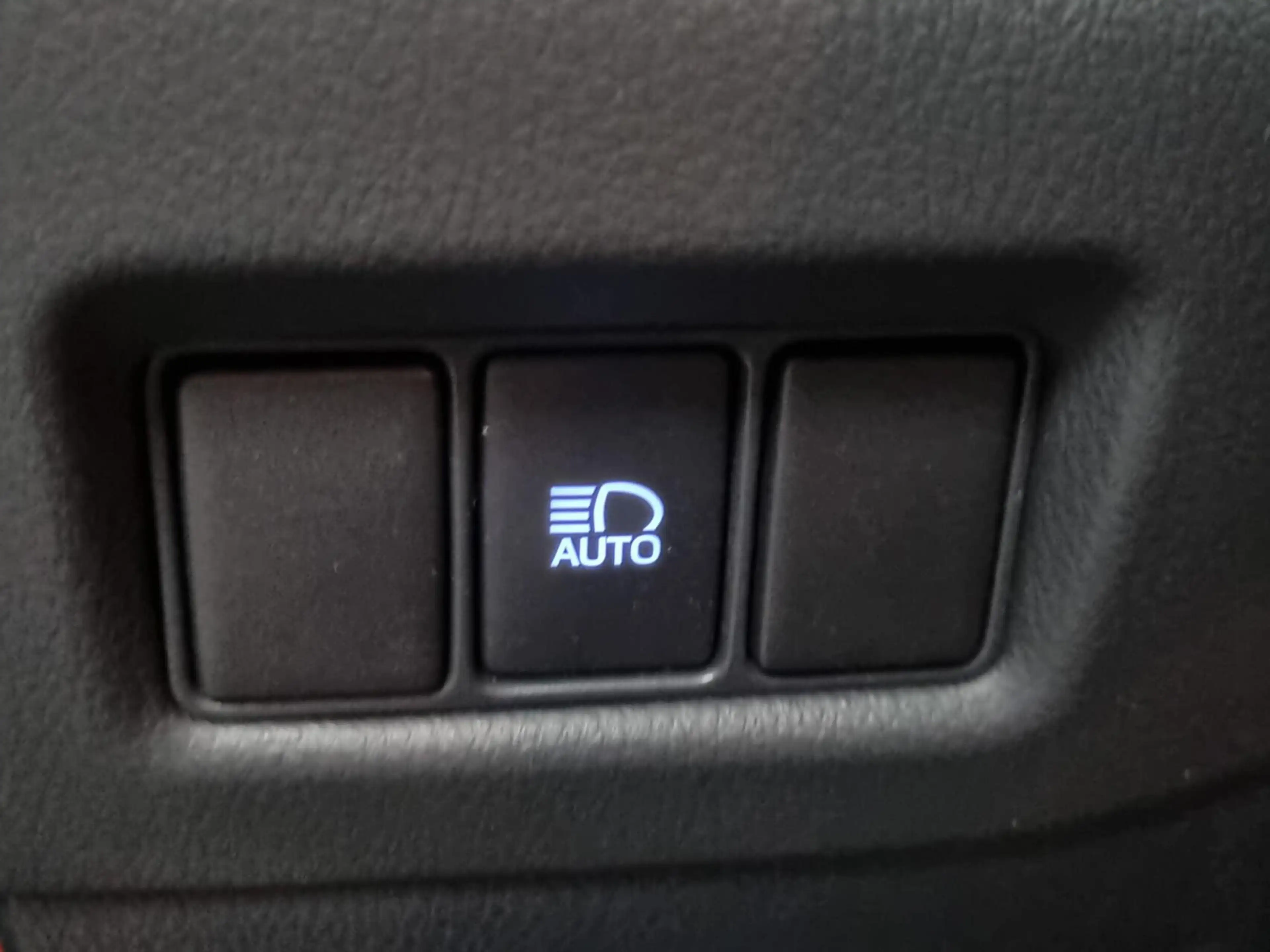 Toyota C-HR 2.0 Hybrid Style Bi-Tone / BSM / PDC — photo 26