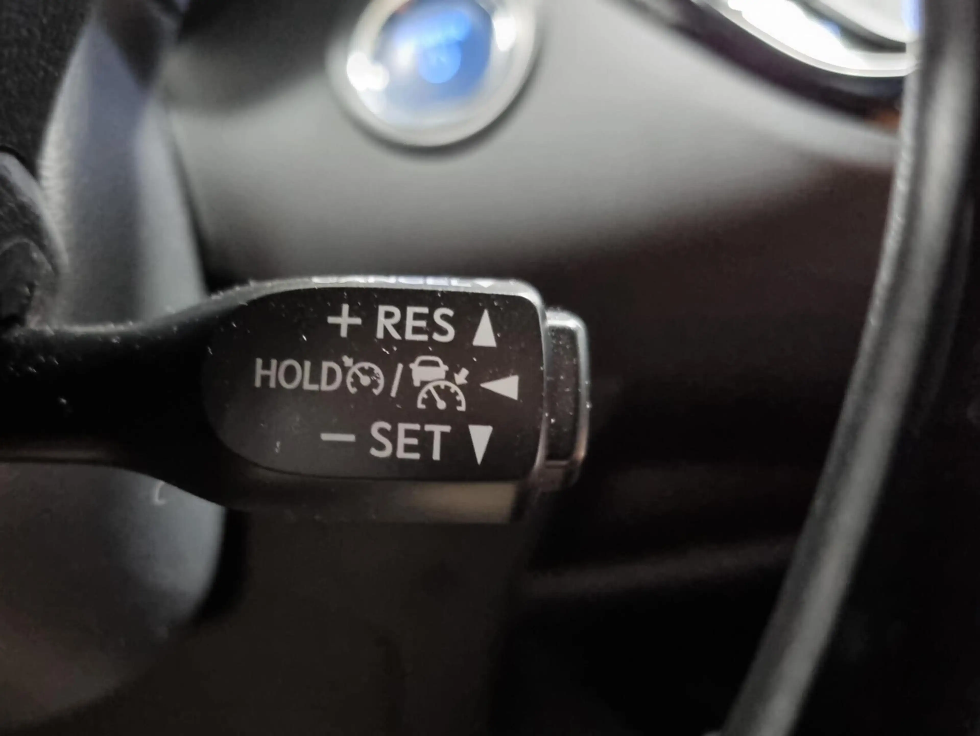 Toyota C-HR 2.0 Hybrid Style Bi-Tone / BSM / PDC — photo 34