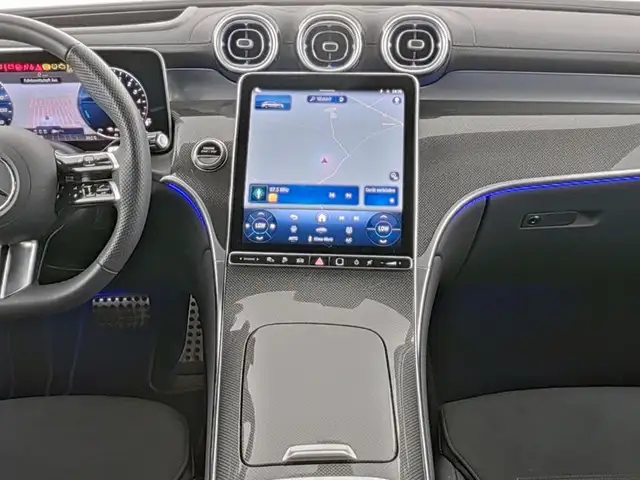 Mercedes-Benz GLC view 8