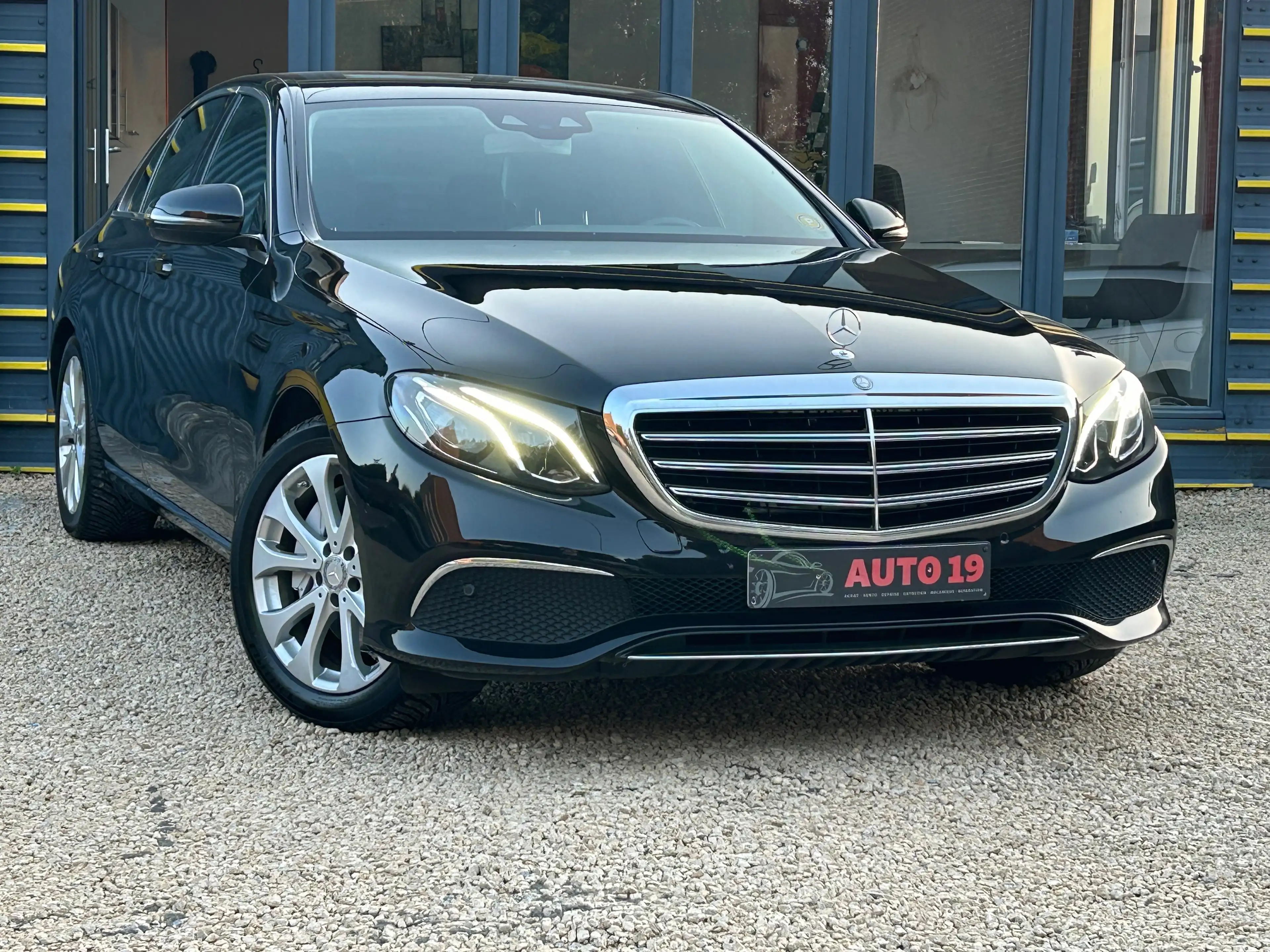 Mercedes-Benz E 350 E 350 d ( TVAC%21) — photo 6