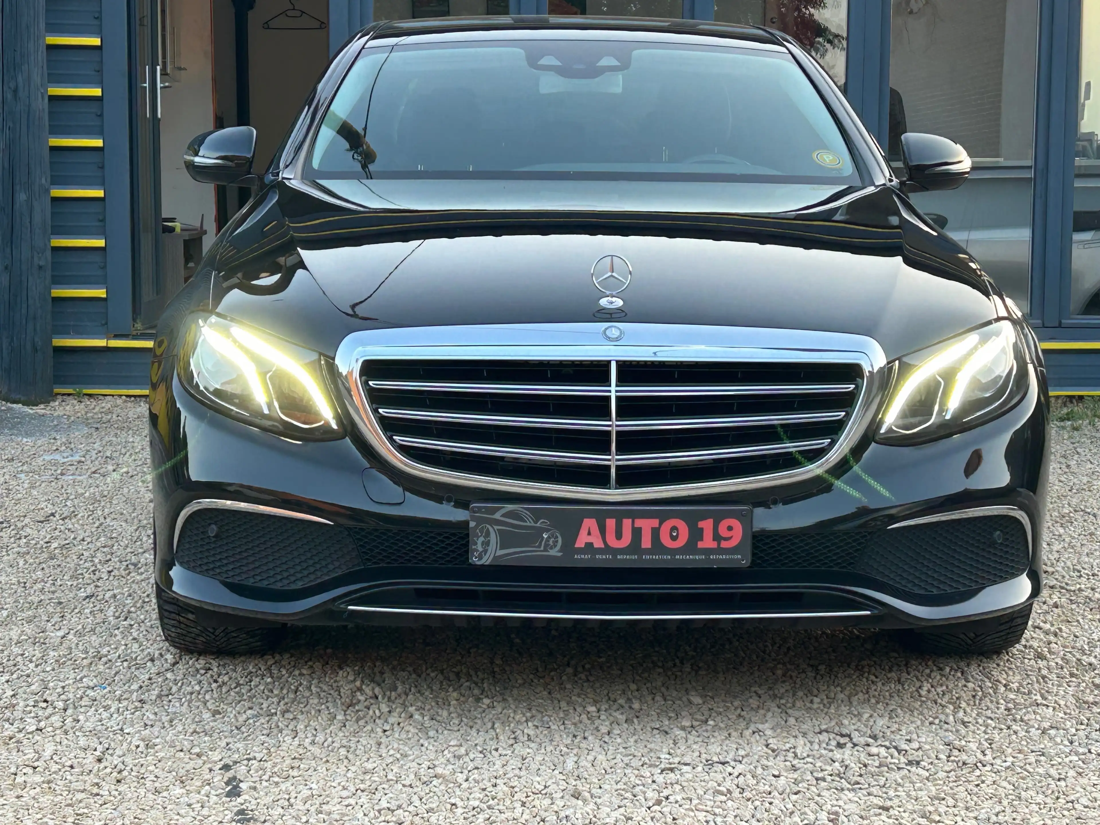 Mercedes-Benz E 350 E 350 d ( TVAC%21) — photo 5