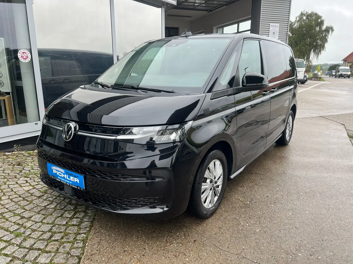 Volkswagen T7 Multivan Life TDI DSG Schwarz - 1