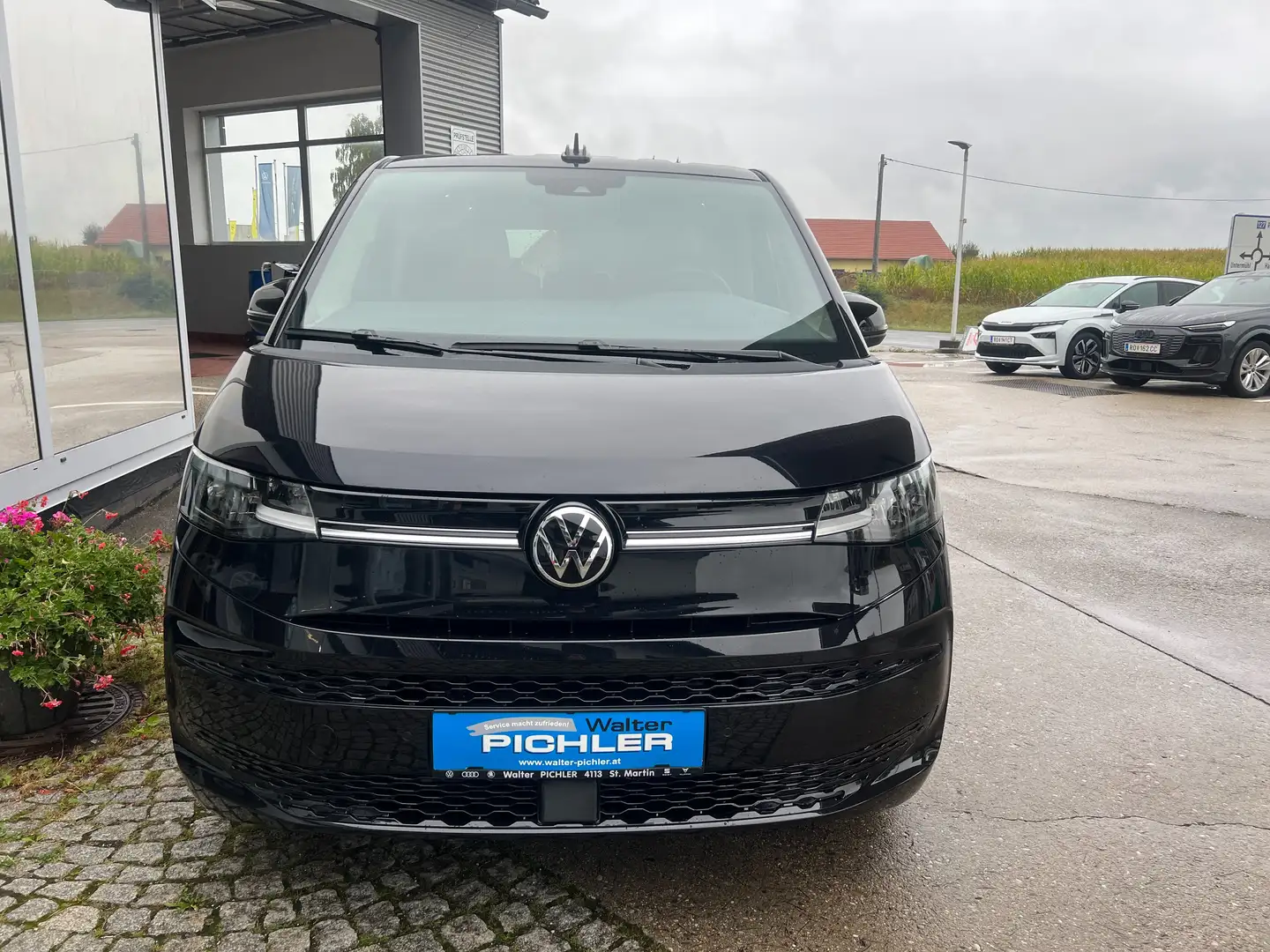 Volkswagen T7 Multivan Life TDI DSG Schwarz - 2