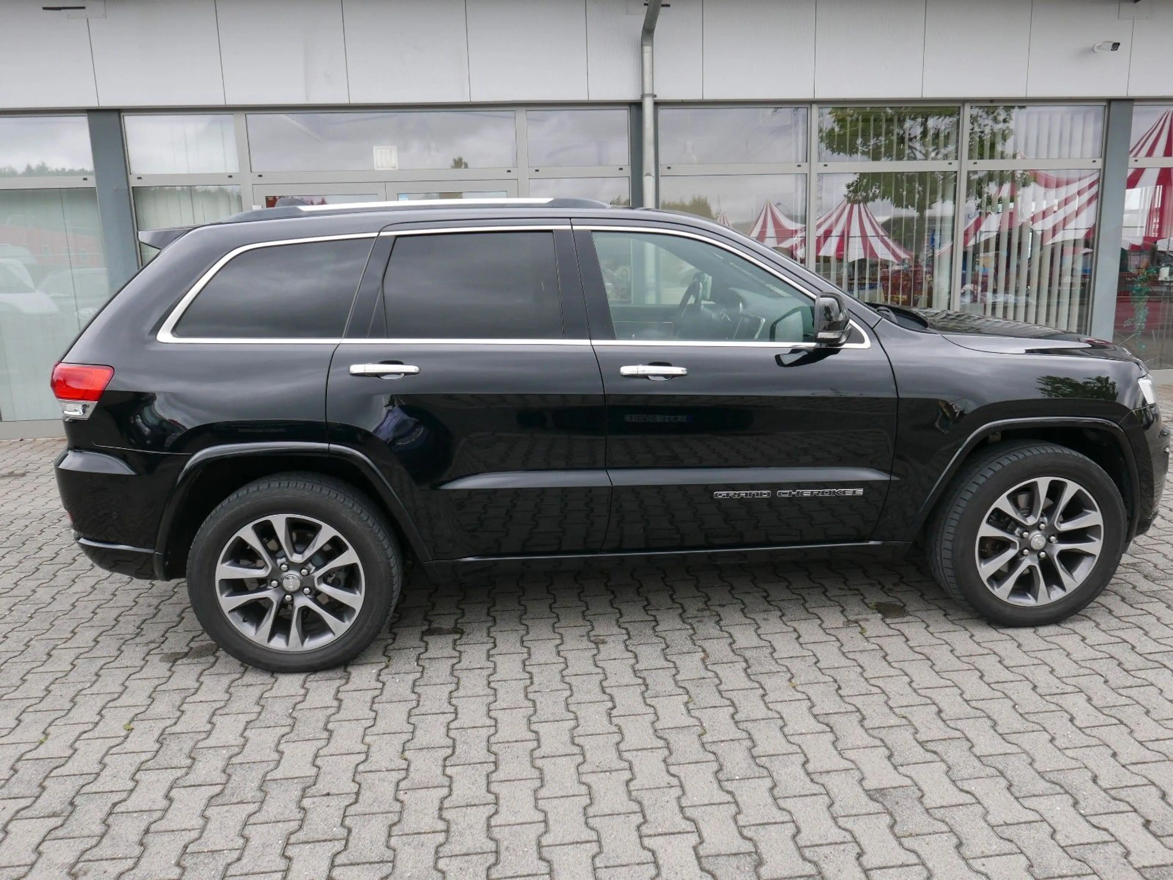 Jeep Grand Cherokee 3.0l V6 MultiJet "Overland"- 3,5to — photo 3