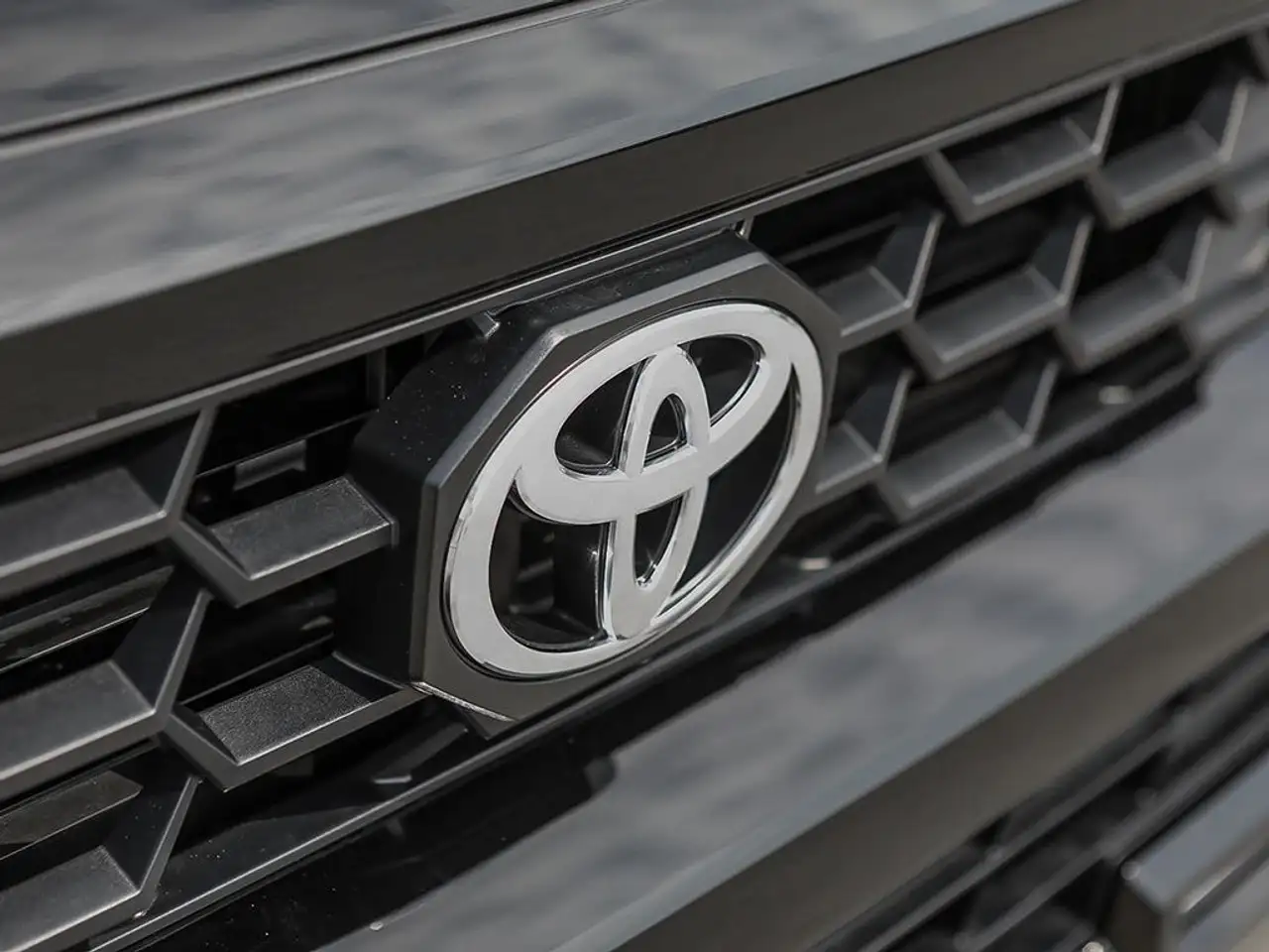Toyota 4-Runner снимка Toyota 4-Runner