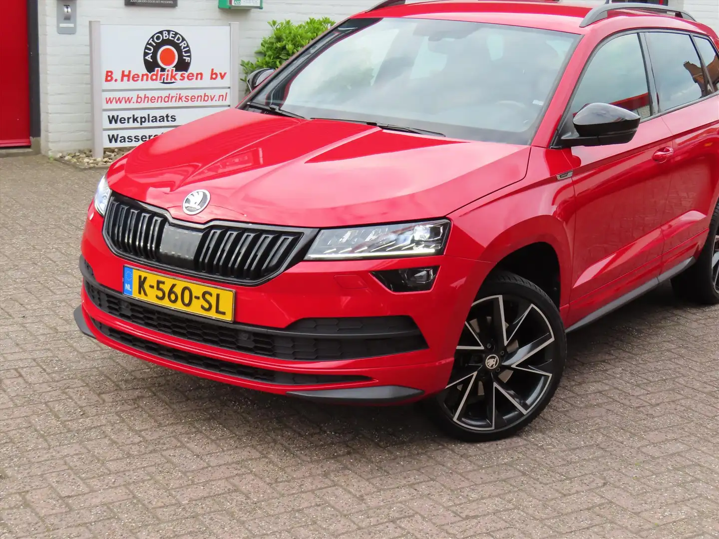 Skoda Karoq 1.5 TSI ACT Greentech 150pk DSG-7 Sportline Busine Rojo - 2