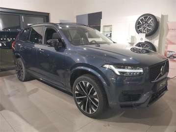 T8 AWD Geartr. Ultra Dark