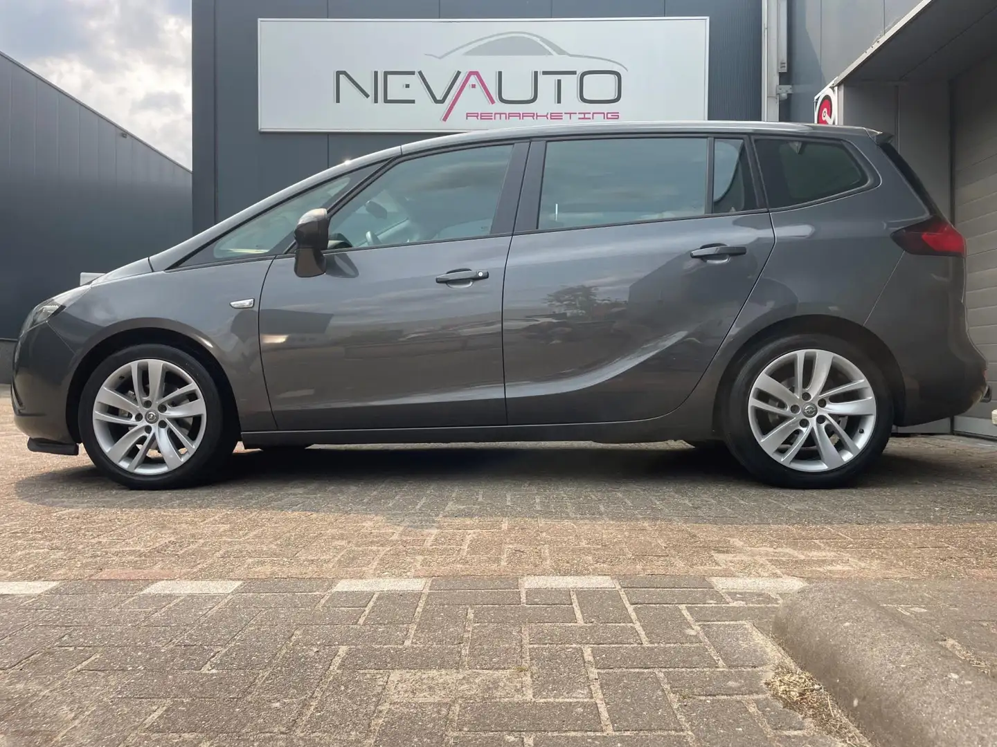 Opel Zafira Tourer 1.4 Business Edition 7p. 2e Eig 18" Trekhaak Gris - 2