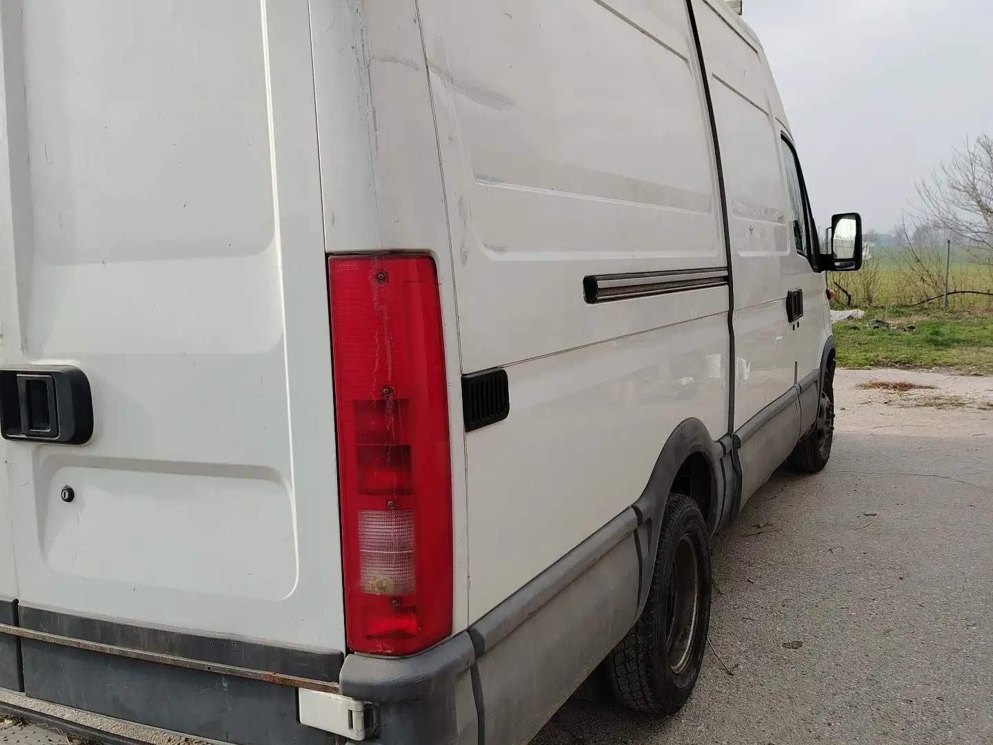 Iveco Daily veicoli commerciali fino a 35 q - 2