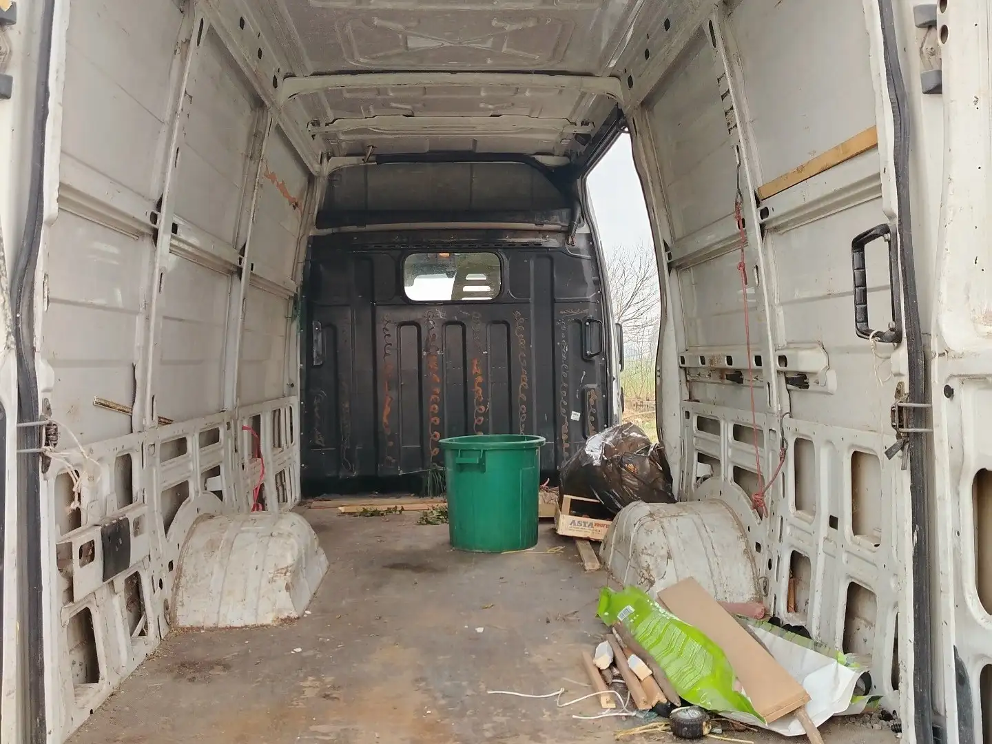 Iveco Daily veicoli commerciali fino a 35 q - 1