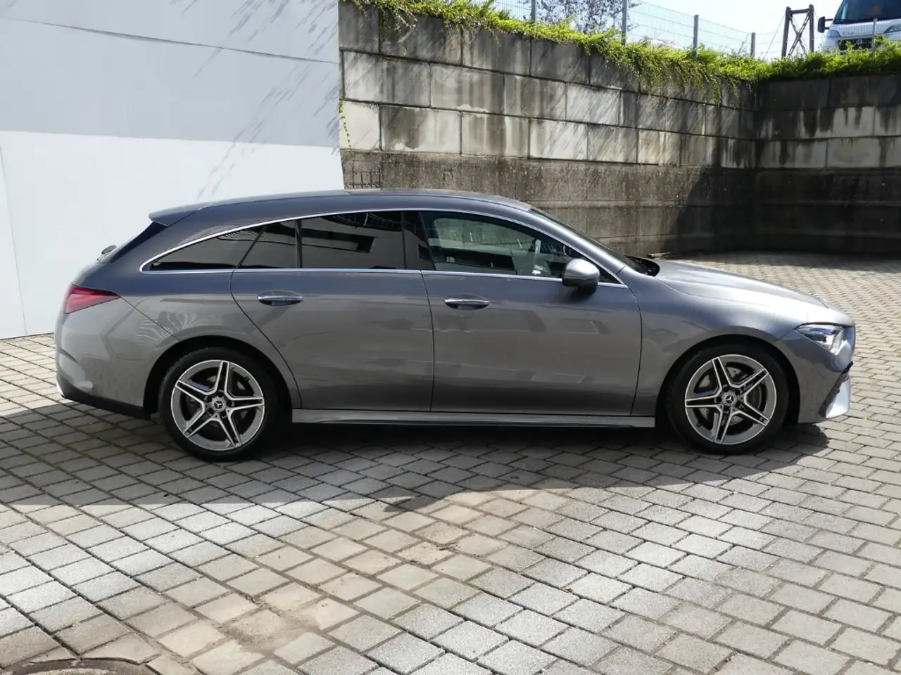 Mercedes-Benz CLA 200 SHOOTING BRAKE AMG LINE NAVI KAMERA SHZ 2