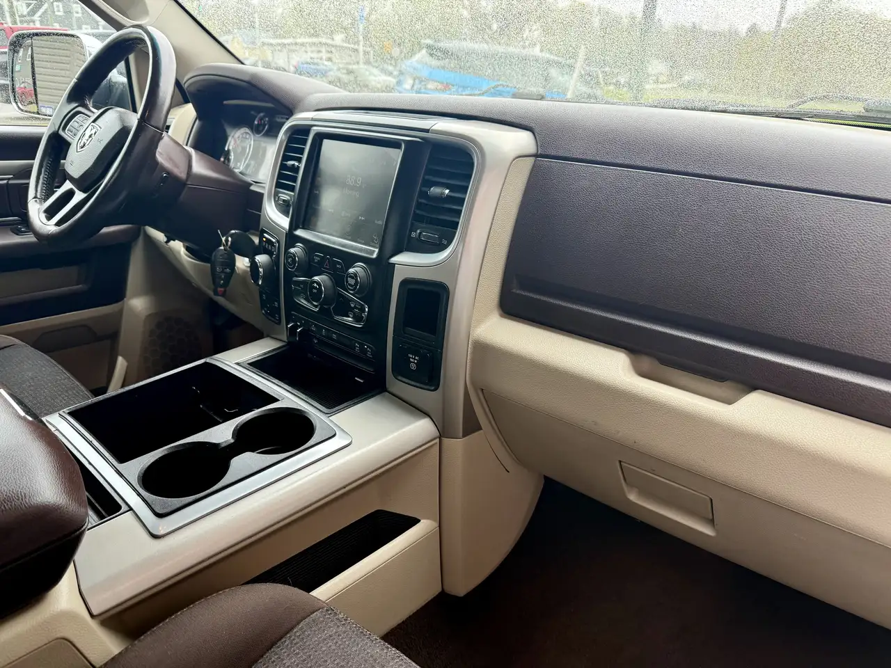 RAM 1500 снимка RAM 1500
