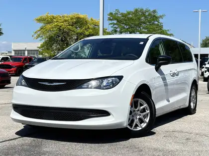 White 2024 Chrysler Grand Caravan Minivan 9-Speed Automatic