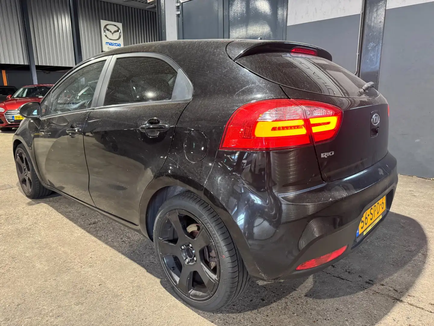 Kia Rio 1.2 CVVT Plus Pack Black on Black Airco + Led !! Noir - 2