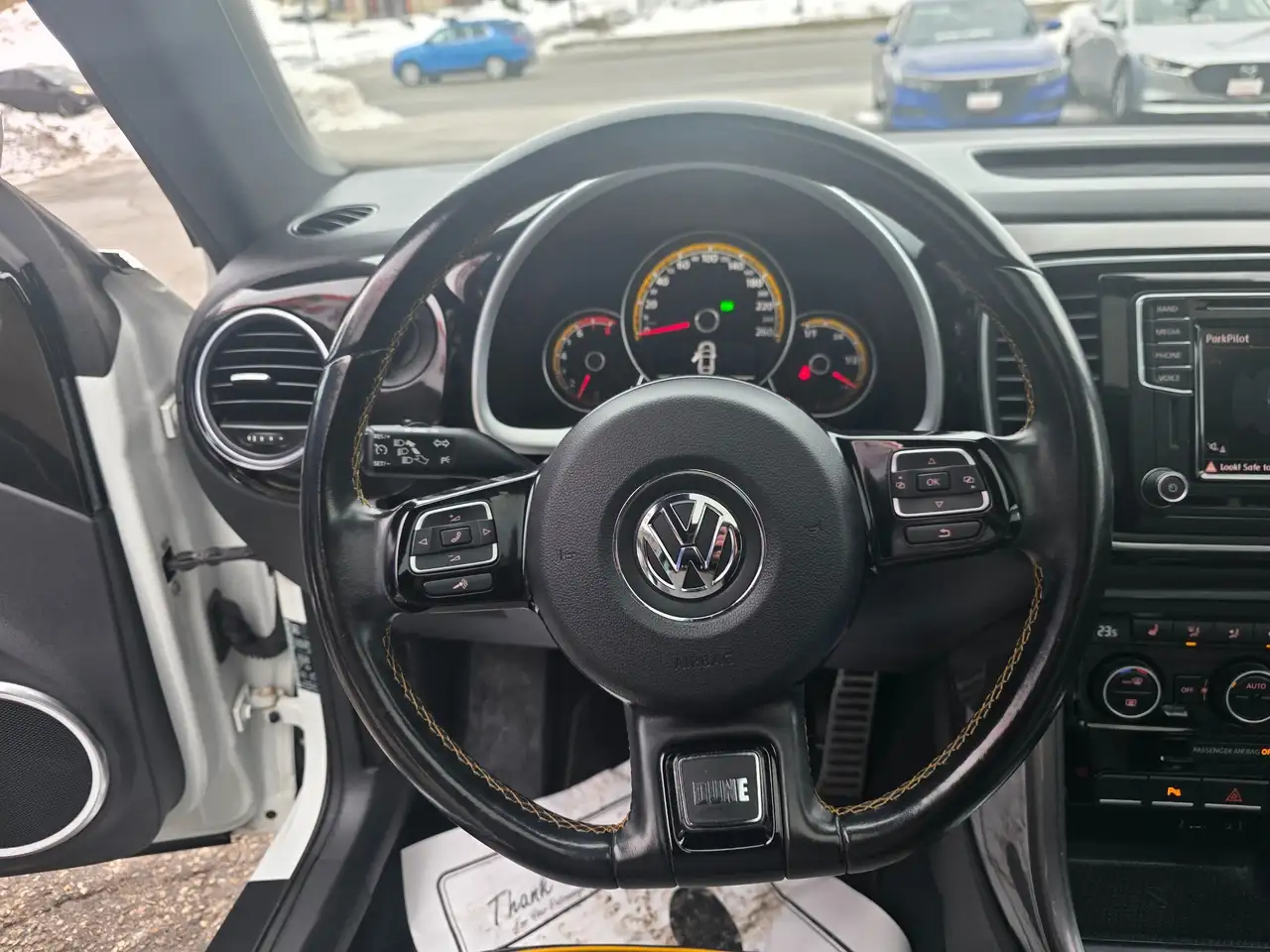 Volkswagen Beetle снимка Volkswagen Beetle