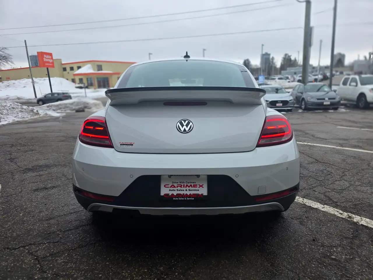 Volkswagen Beetle снимка Volkswagen Beetle