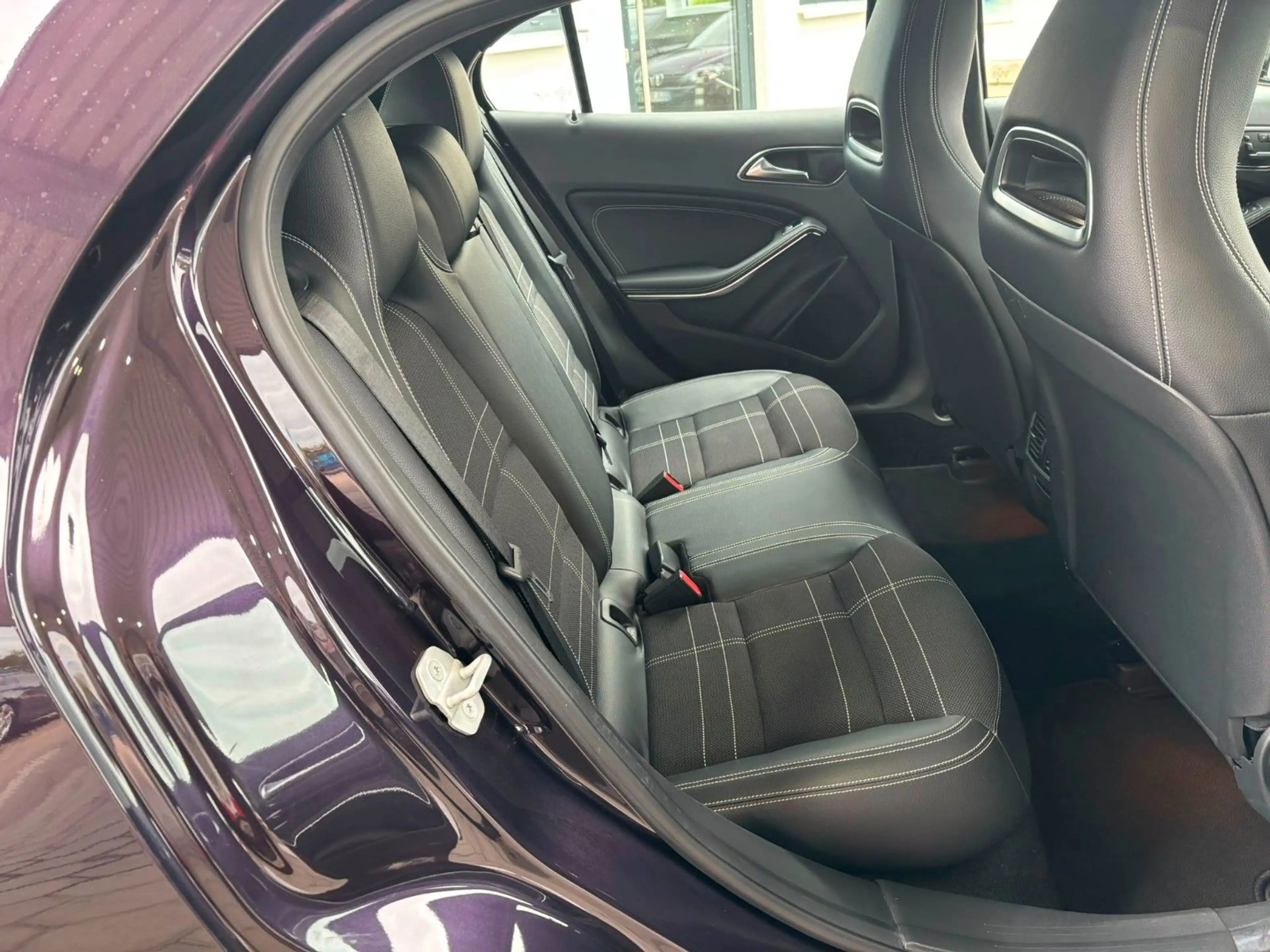 Mercedes-Benz GLA 250 4Matic Urban *Xenon/Navi/SHZ/Kamera* — photo 15