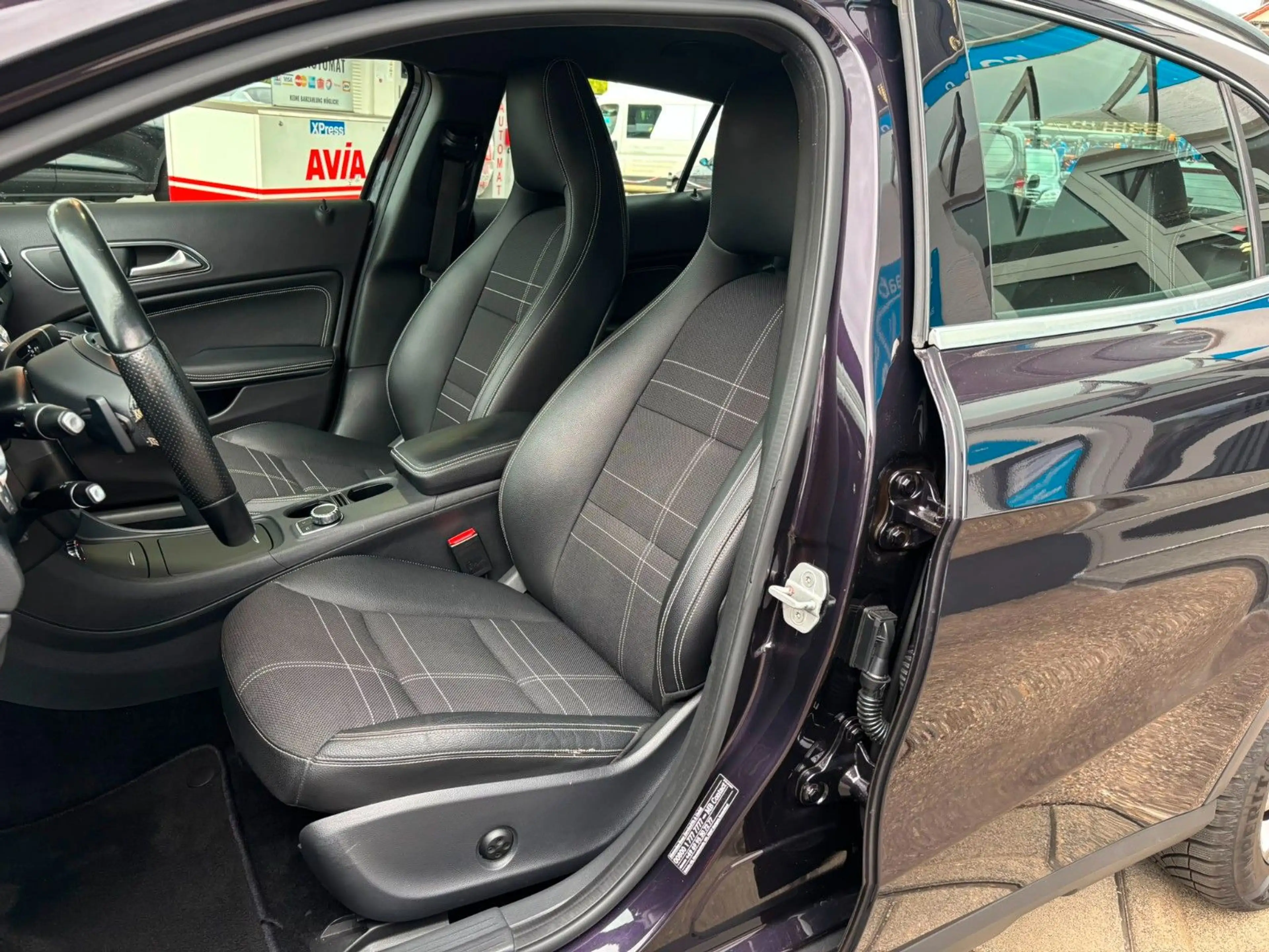 Mercedes-Benz GLA 250 4Matic Urban *Xenon/Navi/SHZ/Kamera* — photo 10