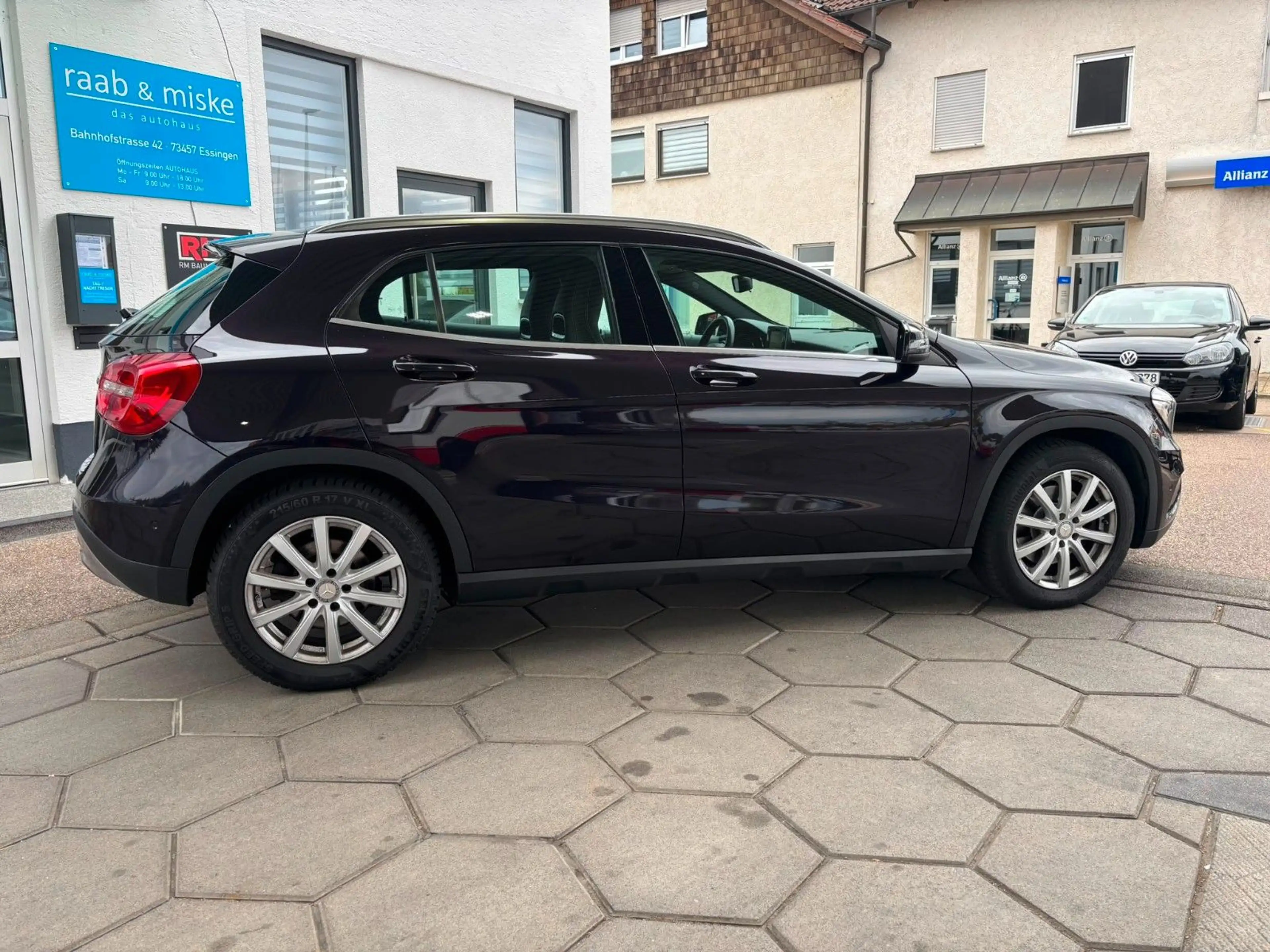 Mercedes-Benz GLA 250 4Matic Urban *Xenon/Navi/SHZ/Kamera* — photo 7