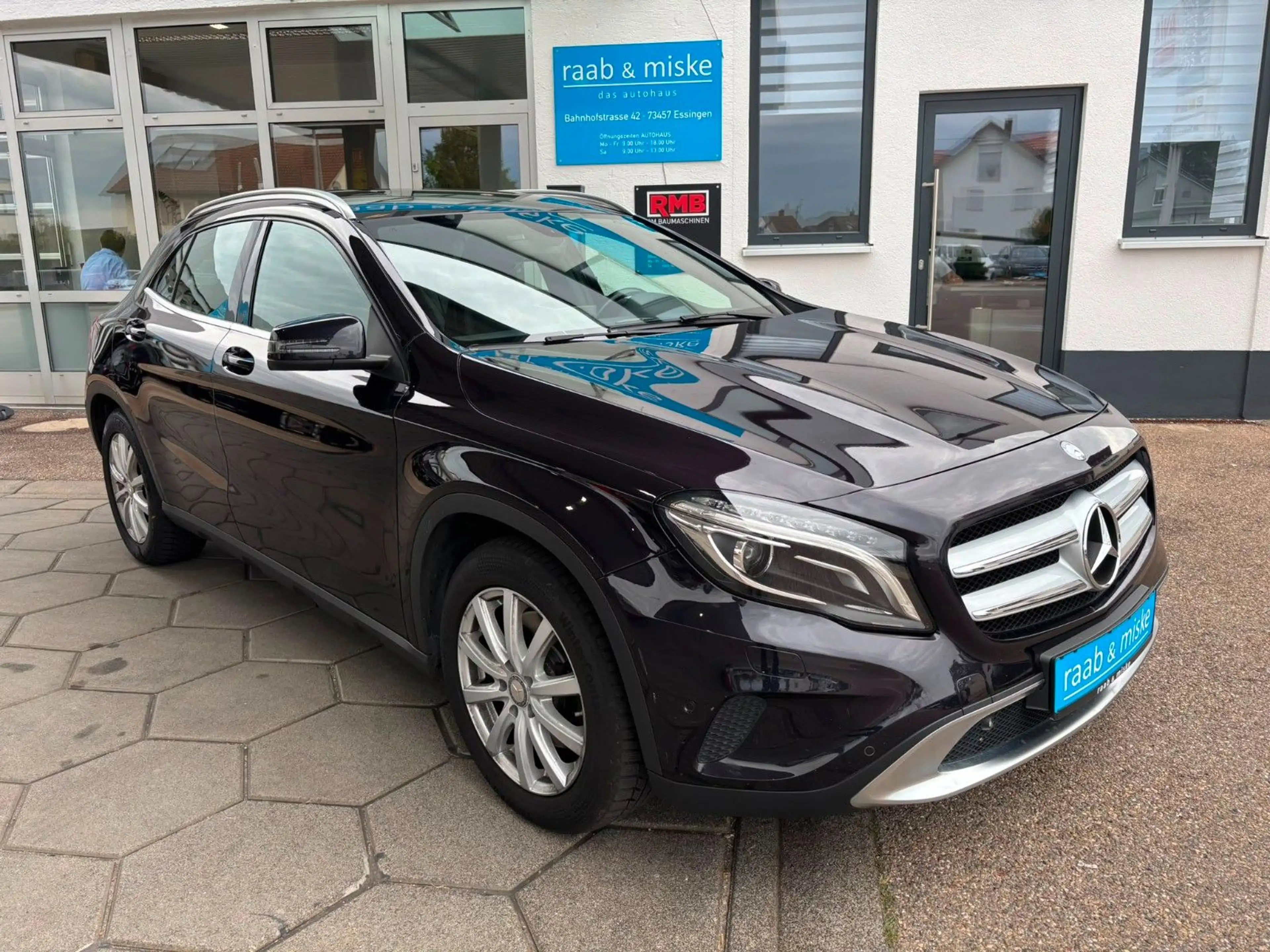 Mercedes-Benz GLA 250 4Matic Urban *Xenon/Navi/SHZ/Kamera* — photo 8