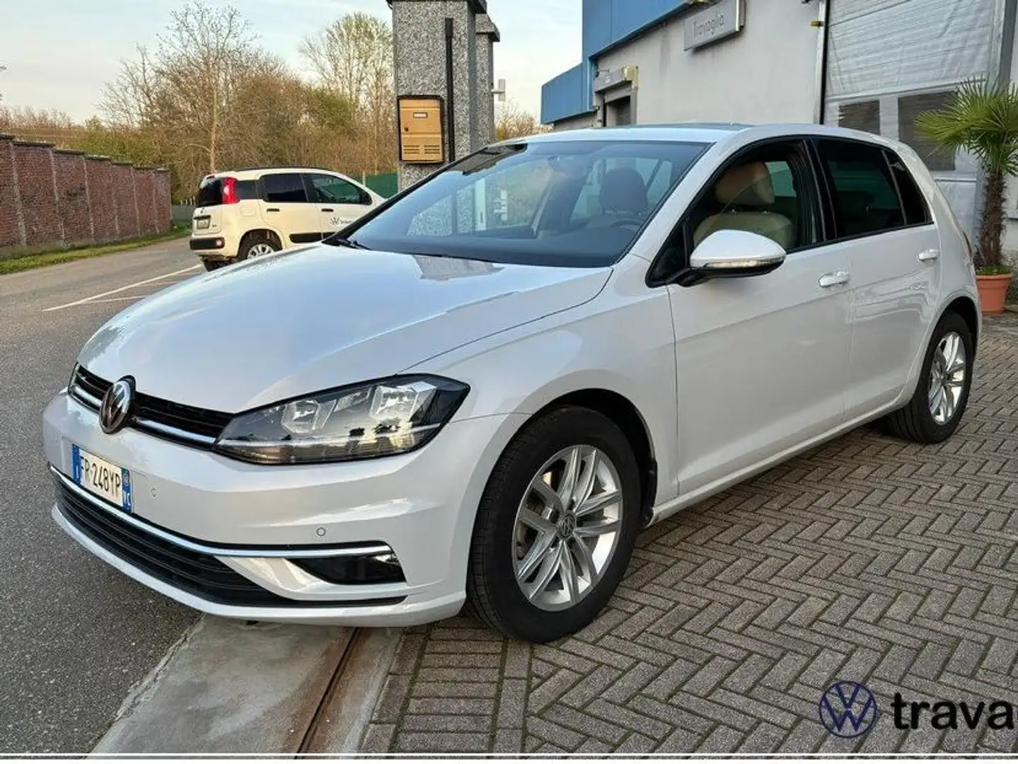 Volkswagen Golf Golf 5p 1.0 TSI Comfortline Business Argent - 1